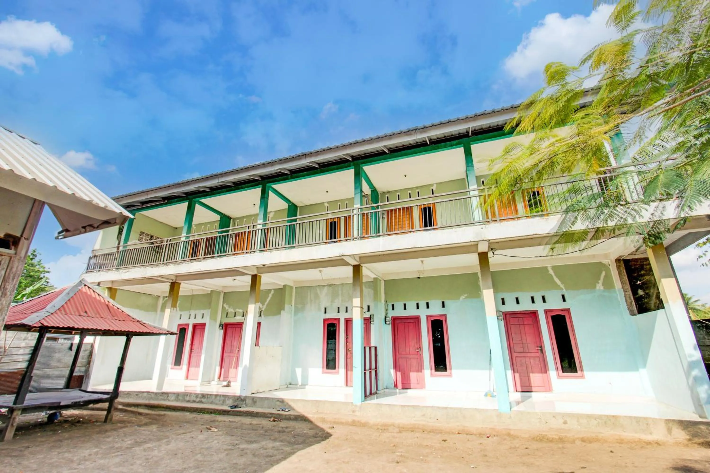 Lobby or reception in OYO Life 93015 Kos Anto