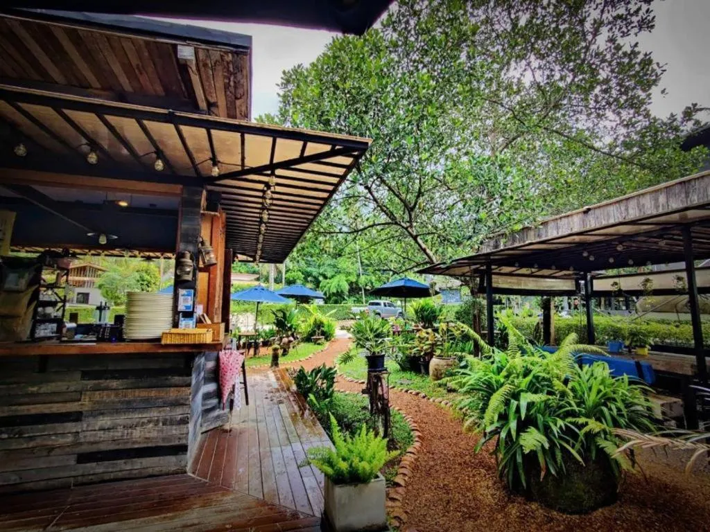 Restaurant/places to eat in The Willow Phangan