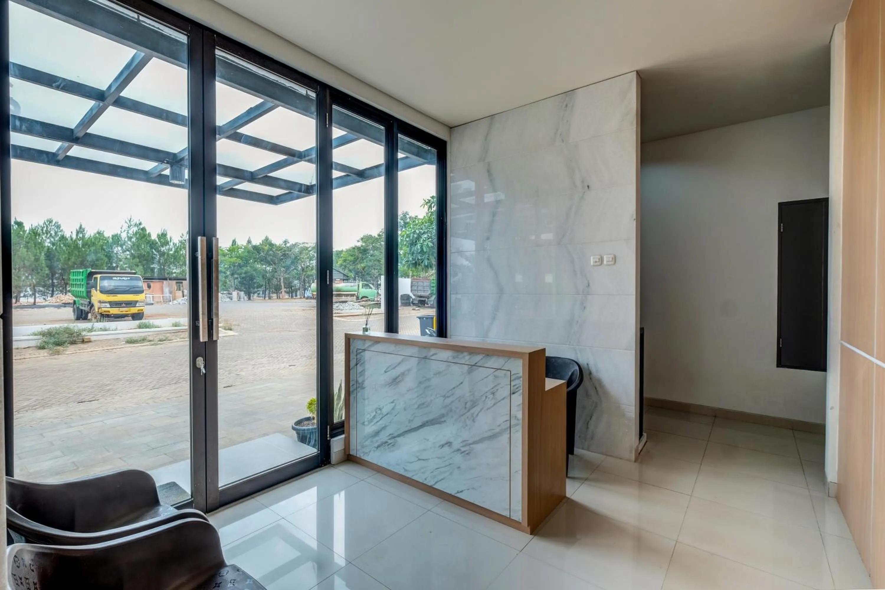 Lobby or reception in OYO Life 93289 Jelita Residence 2