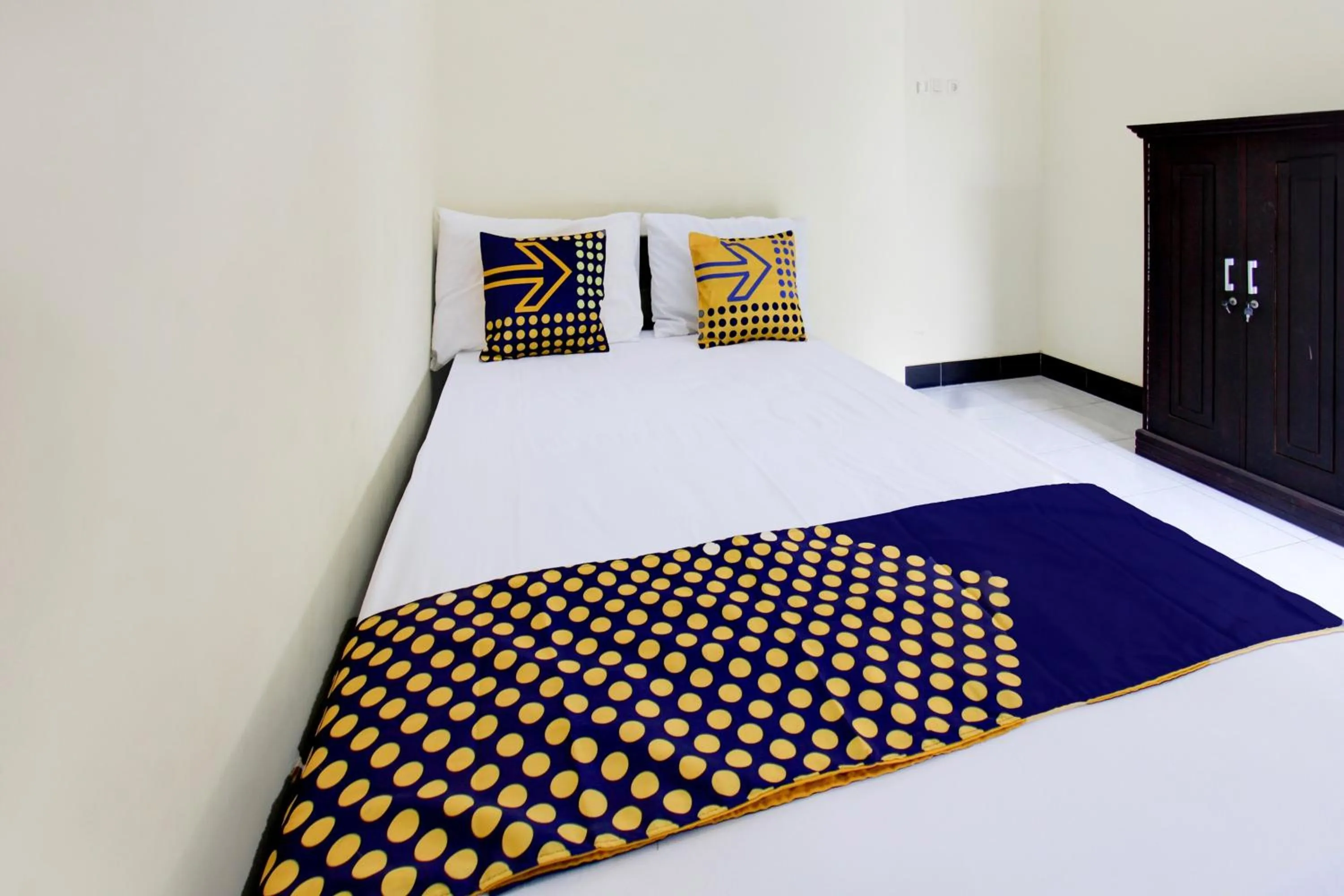 Bedroom, Bed in OYO Life 93257 Kos Anugerah