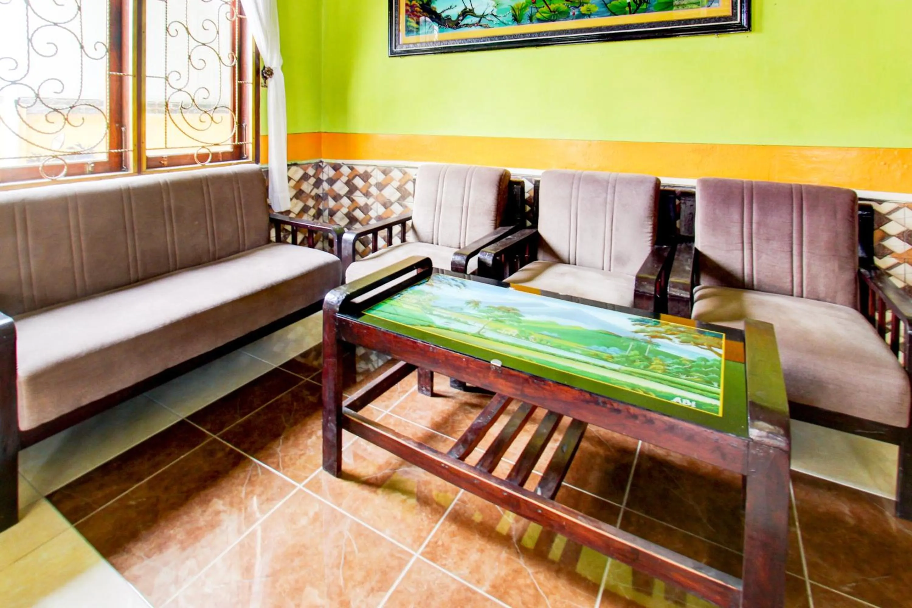 Lobby or reception in OYO Life 93260 Bale Kosan