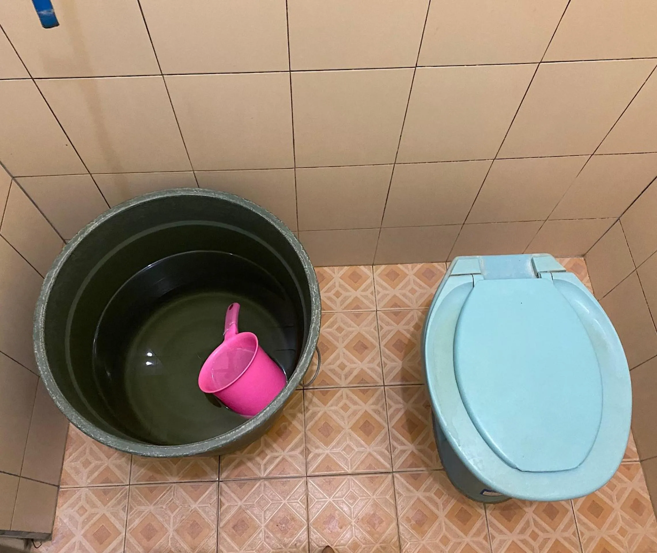 Bathroom in OYO Life 93258 Kos Sahabat