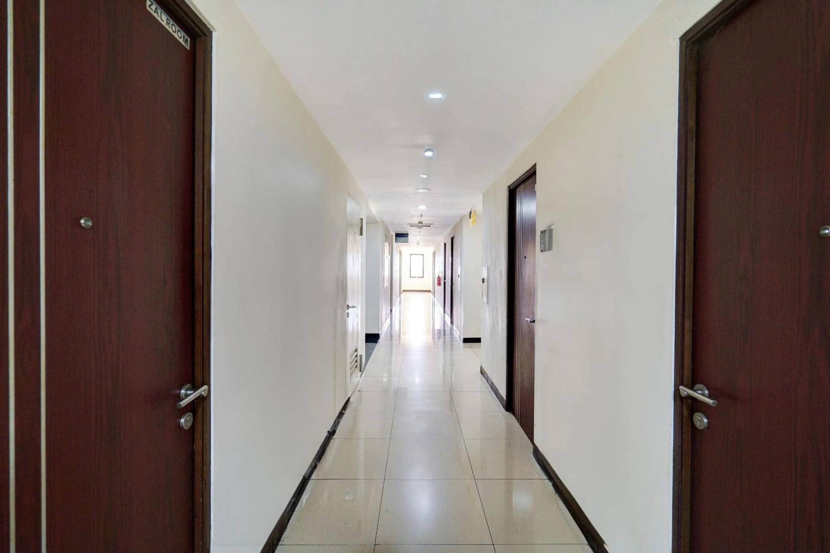 Lobby or reception in OYO Life 93310 Apartemen Tamansari Panoramic By Santuy 2