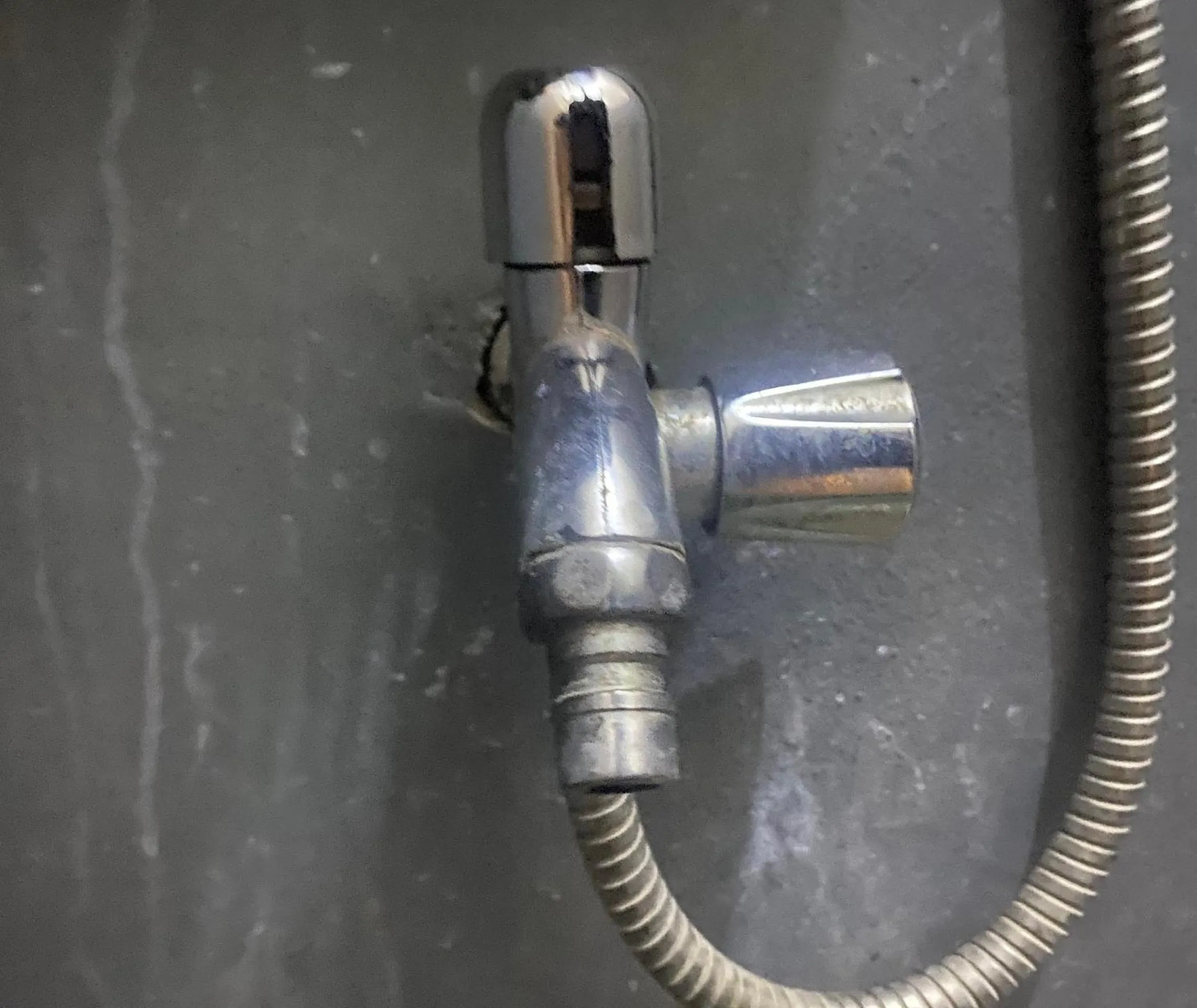 Bathroom in OYO Life 93401 Kos Putri Alamanda Syariah