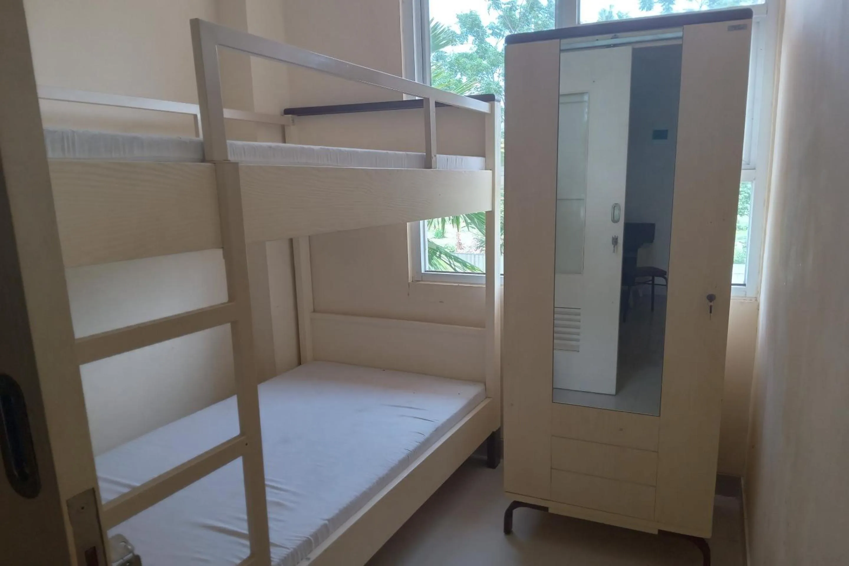 Bedroom, Bed in OYO Life 93399 Kos Batulayar