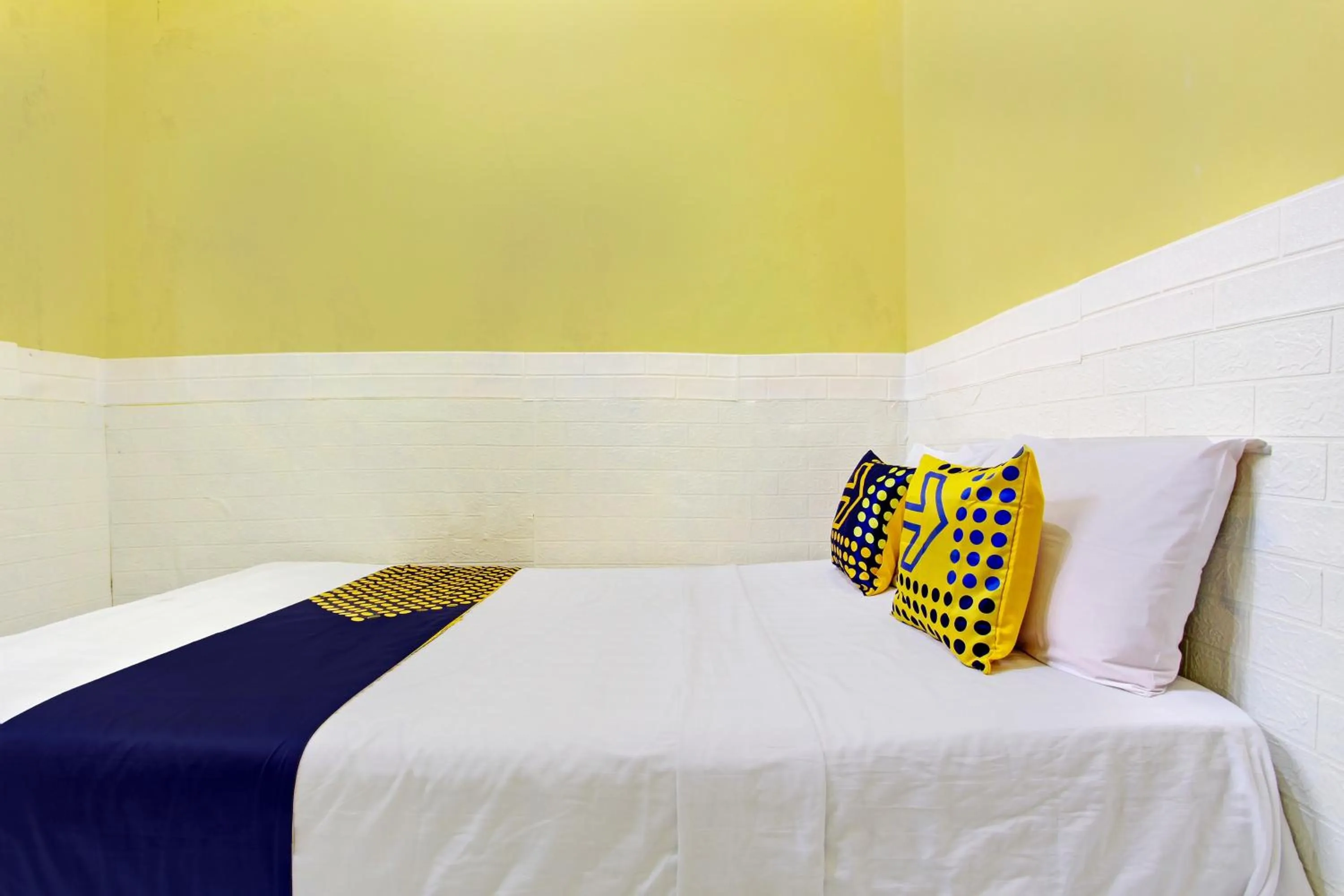 Bedroom, Bed in Hotel O Juan Kostel