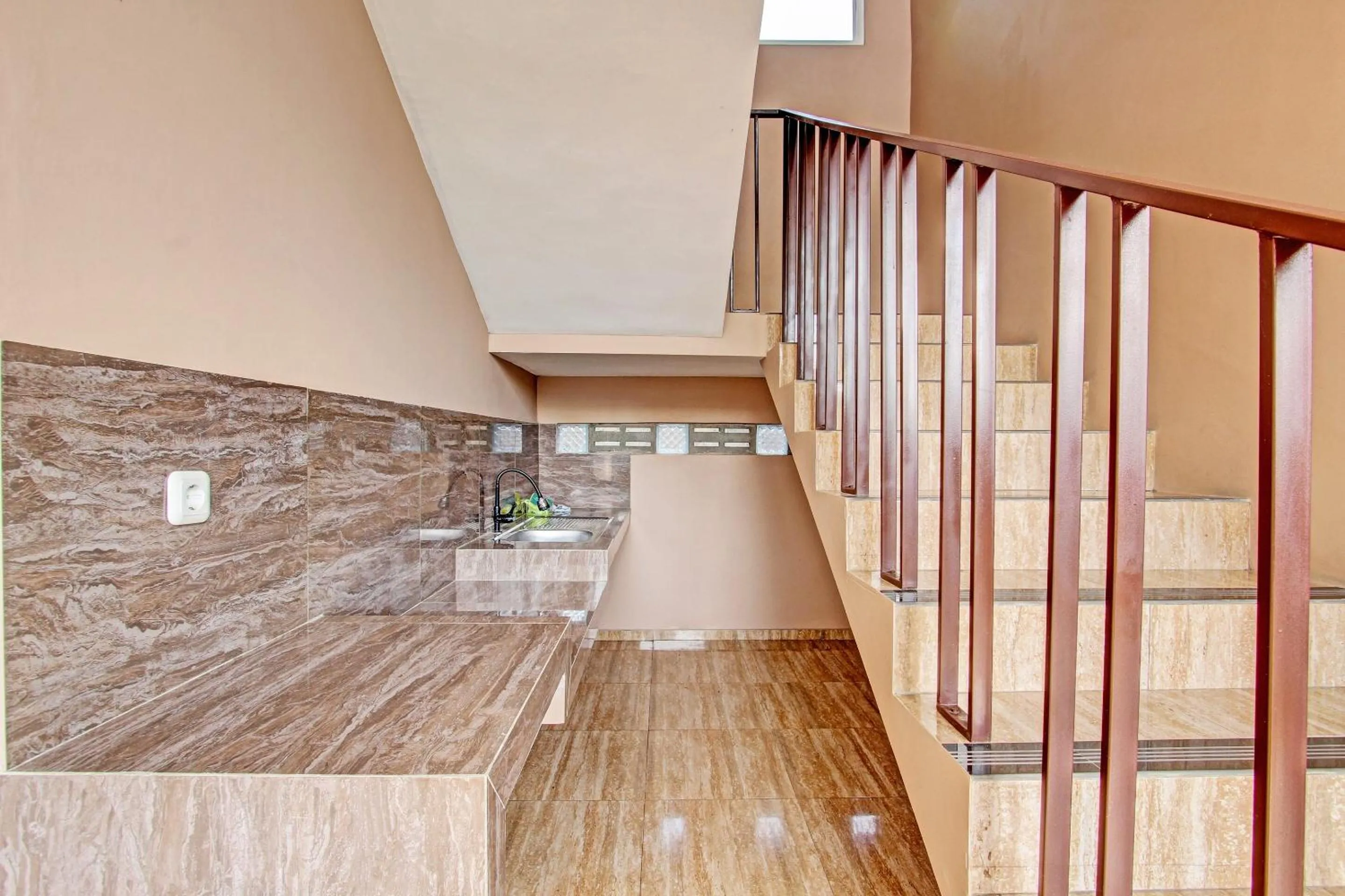 Lobby or reception in OYO Life 93497 Griya Kost Rr