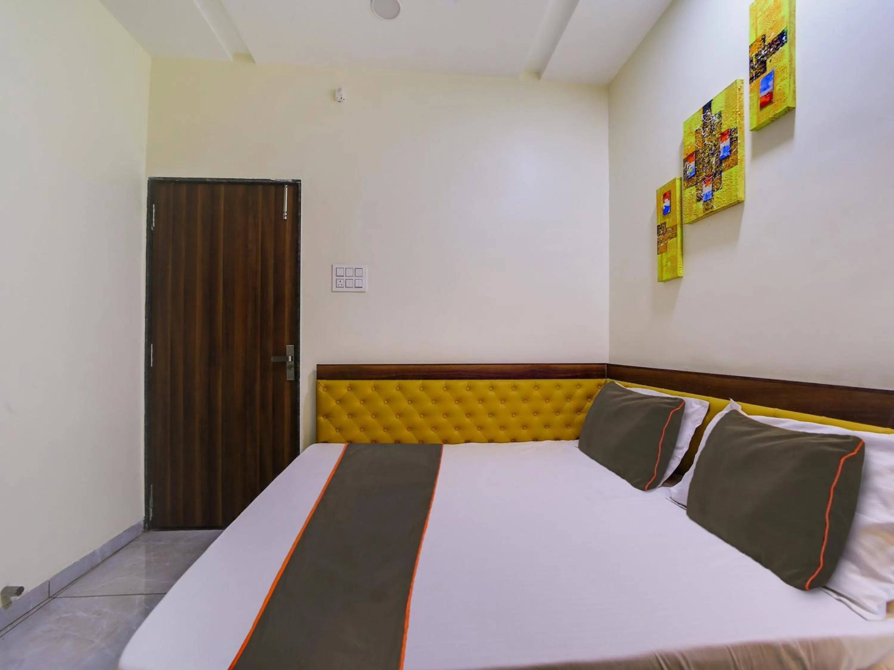 Bedroom, Bed in Hotel O Shyam Paradise