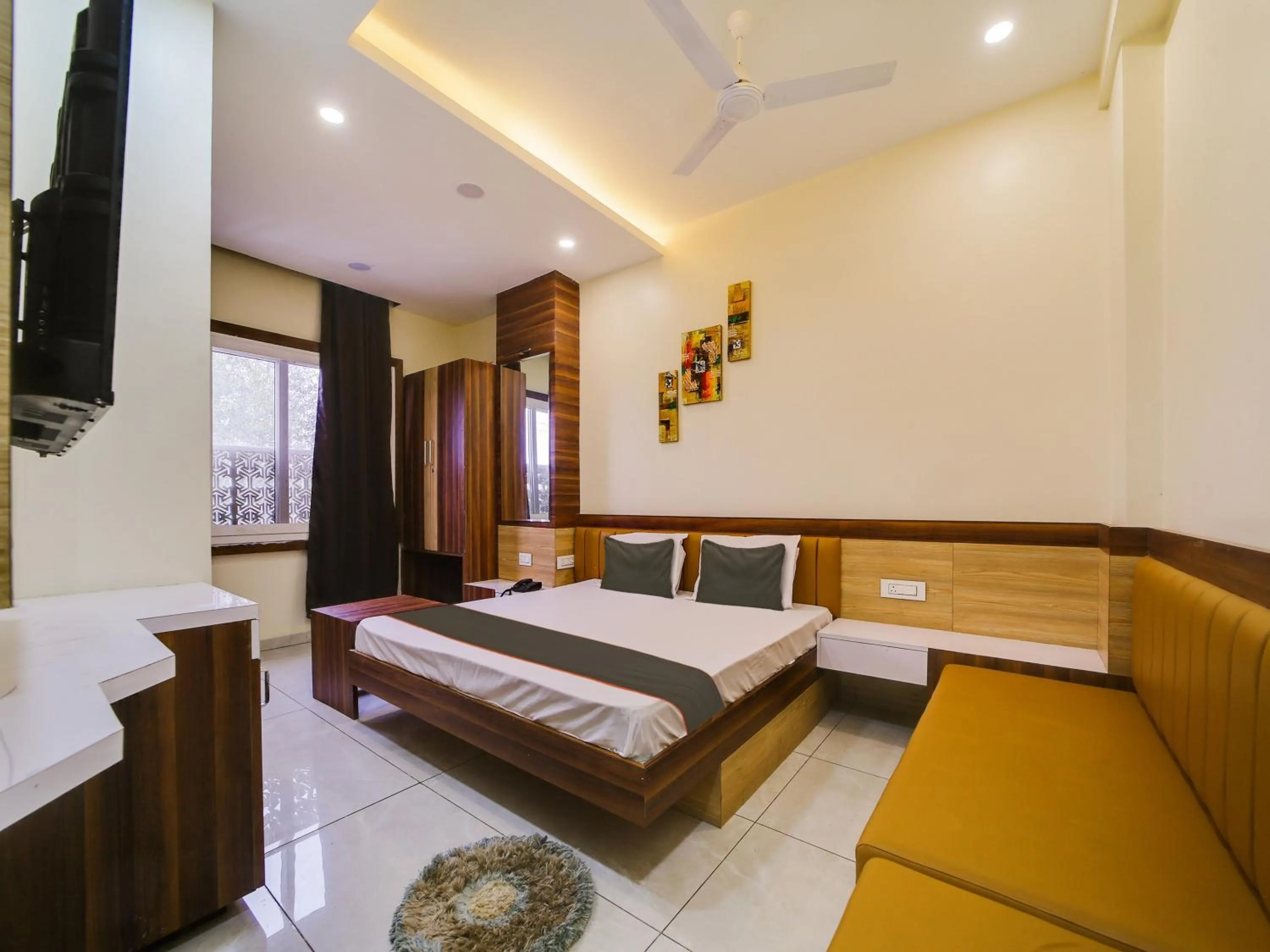 Bedroom, Bed in Hotel O Shyam Paradise