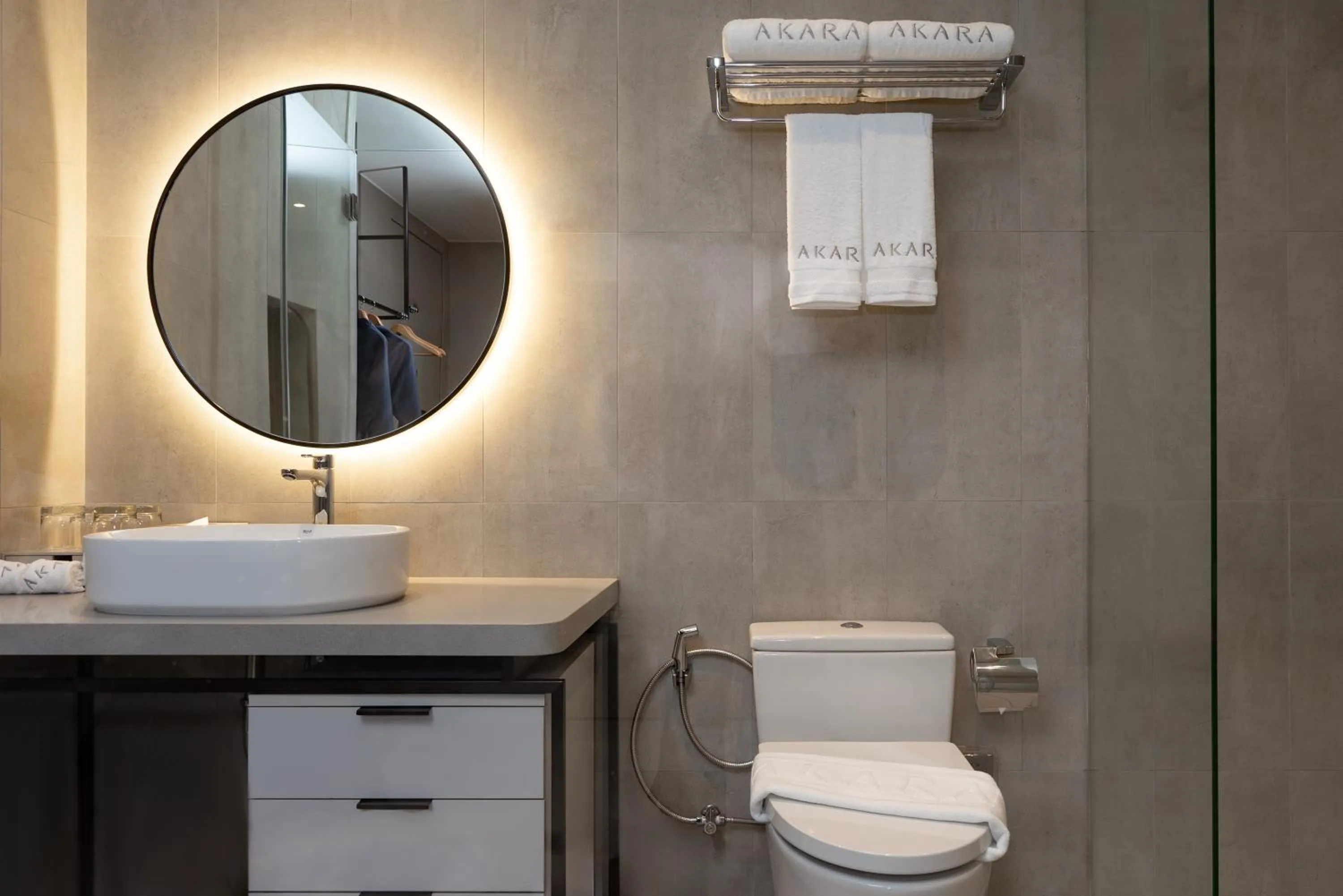 Toilet in Akara Hotel Pattaya