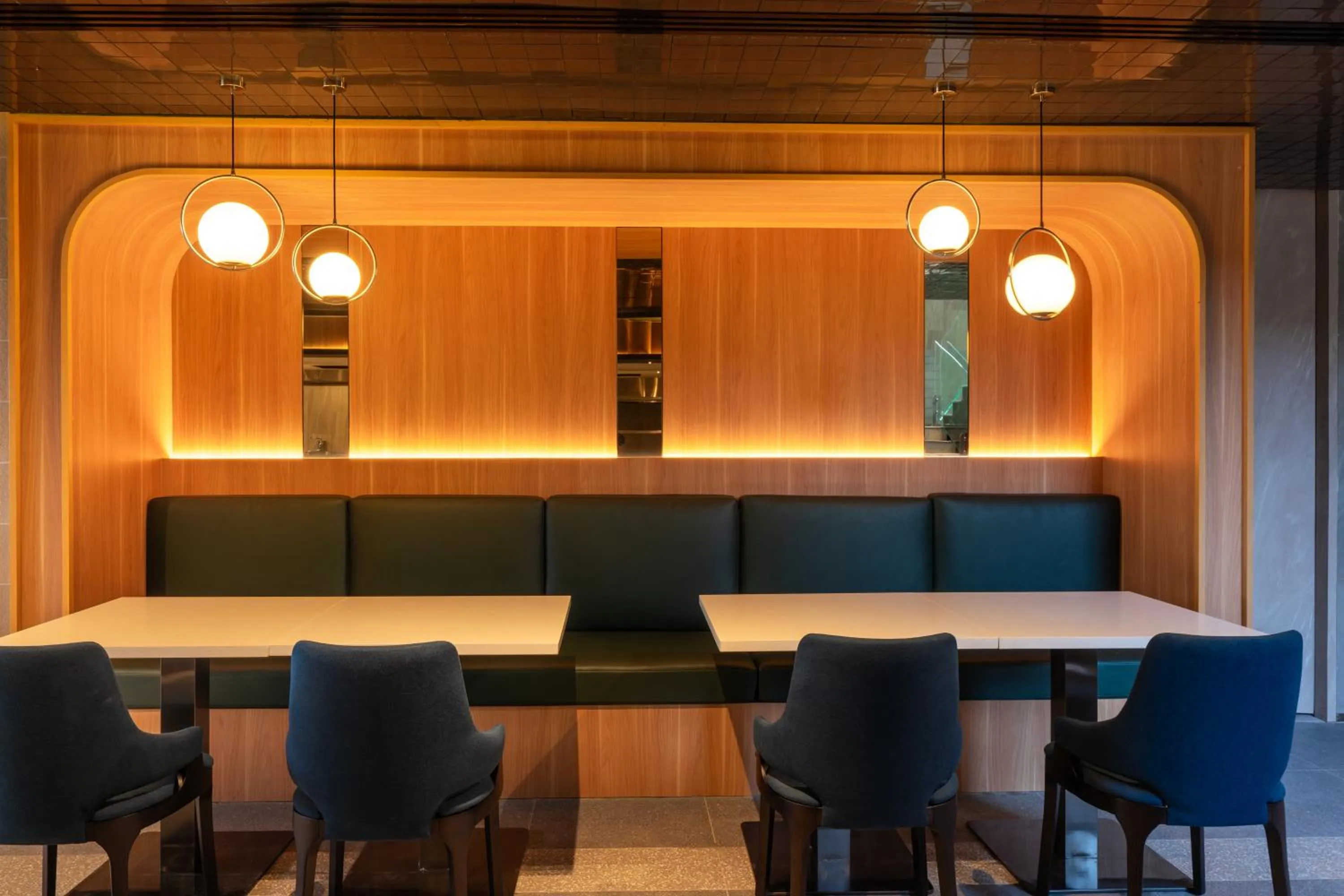 Restaurant/places to eat in Akara Hotel Pattaya