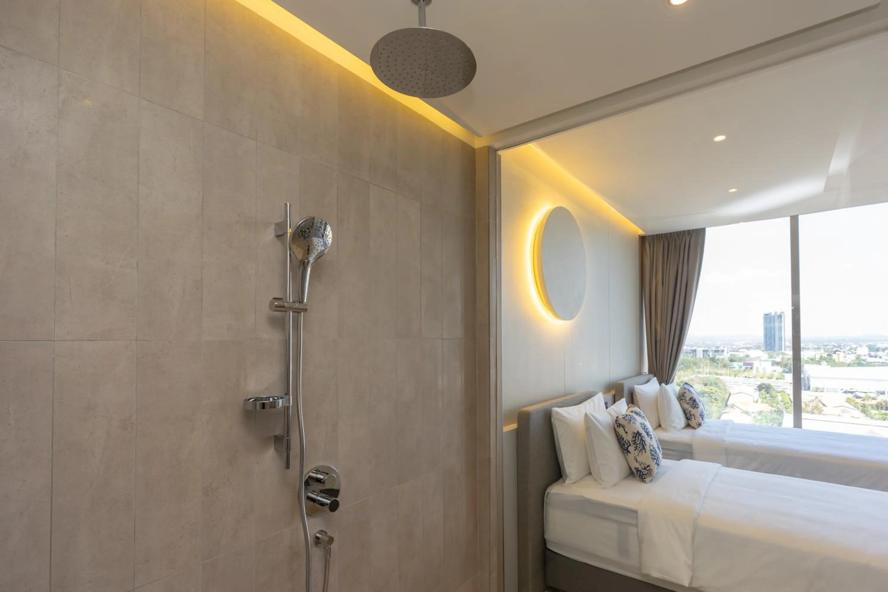 Shower, Bed in Akara Hotel Pattaya