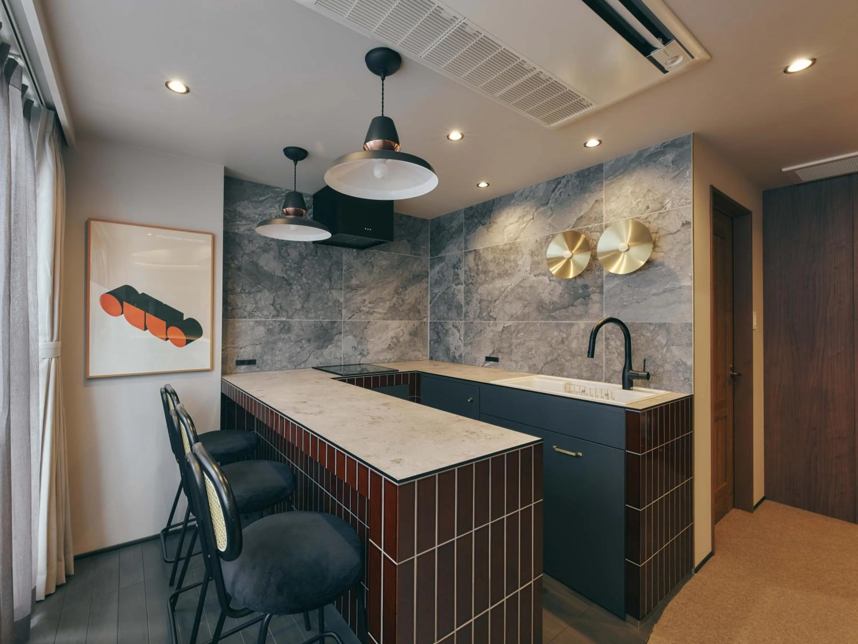 Kitchen or kitchenette in illi Mani Shibuya