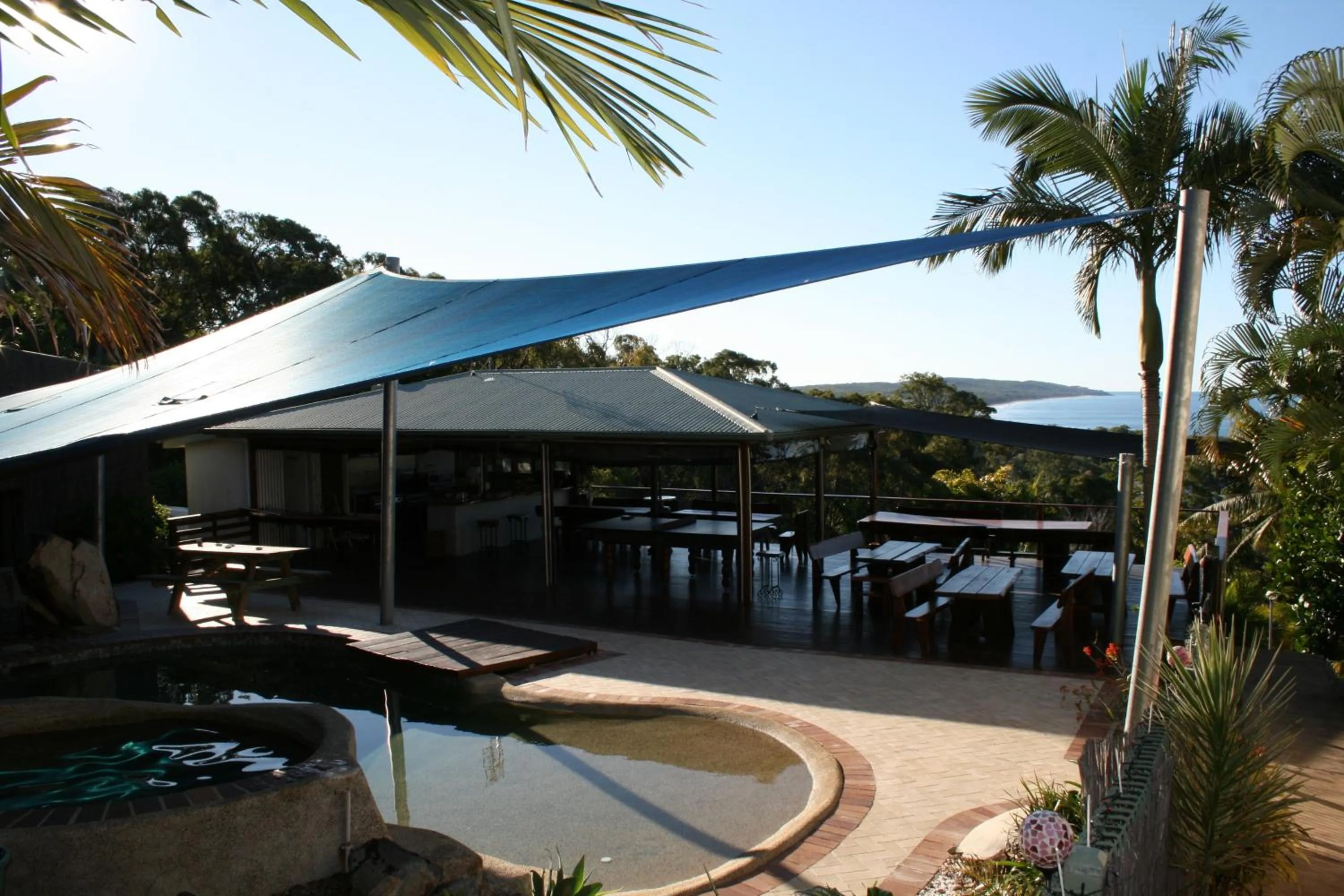 Patio in Escape 1770 Motel - No Kids - NO SMOKING - No Partying