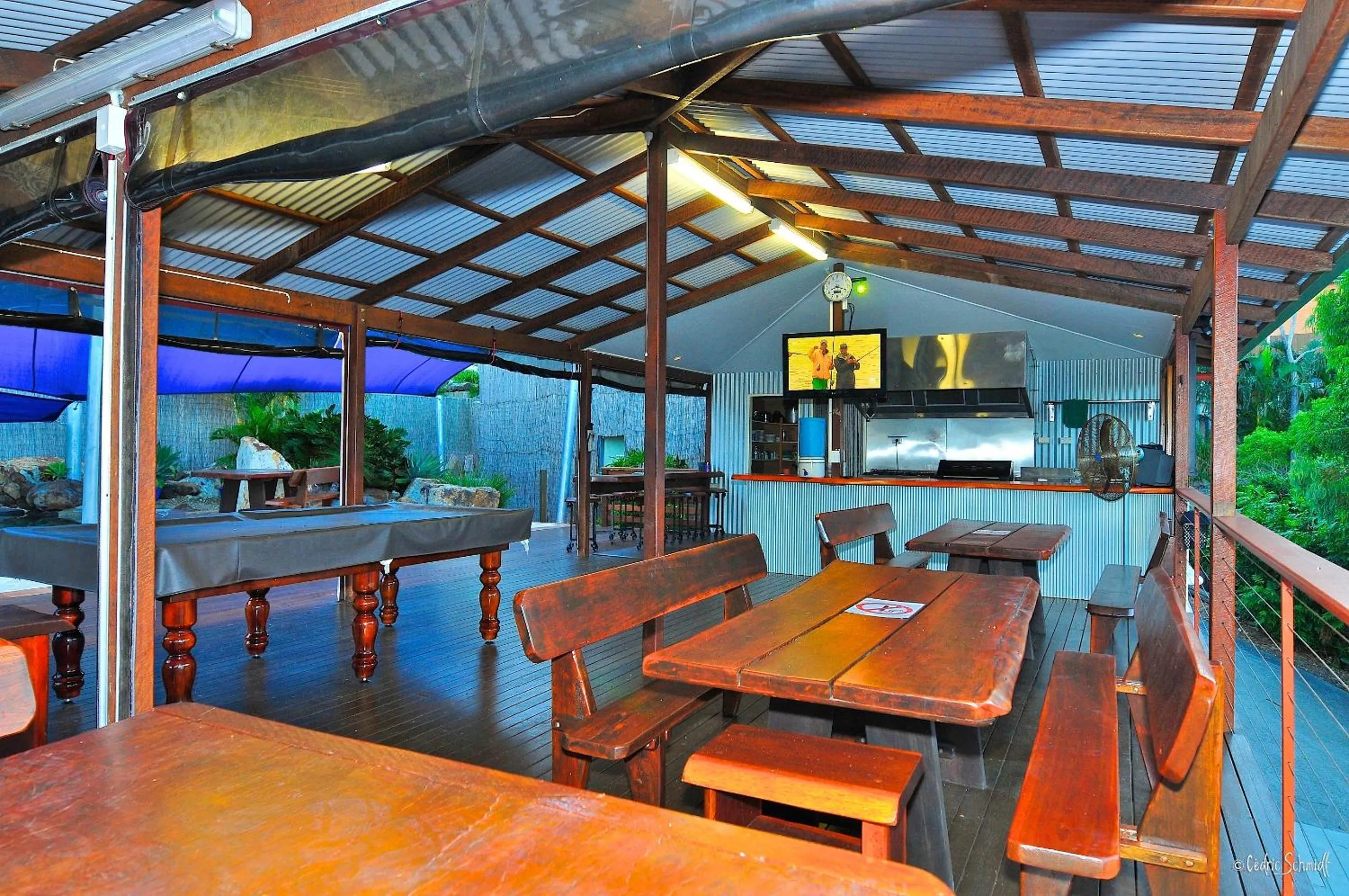 BBQ facilities in Escape 1770 Motel - No Kids - NO SMOKING - No Partying