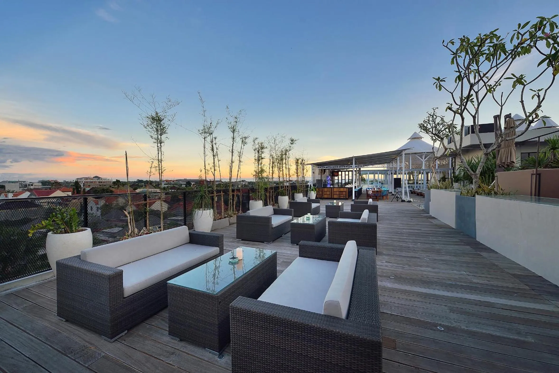 Lounge or bar in de Vins Sky Hotel Seminyak