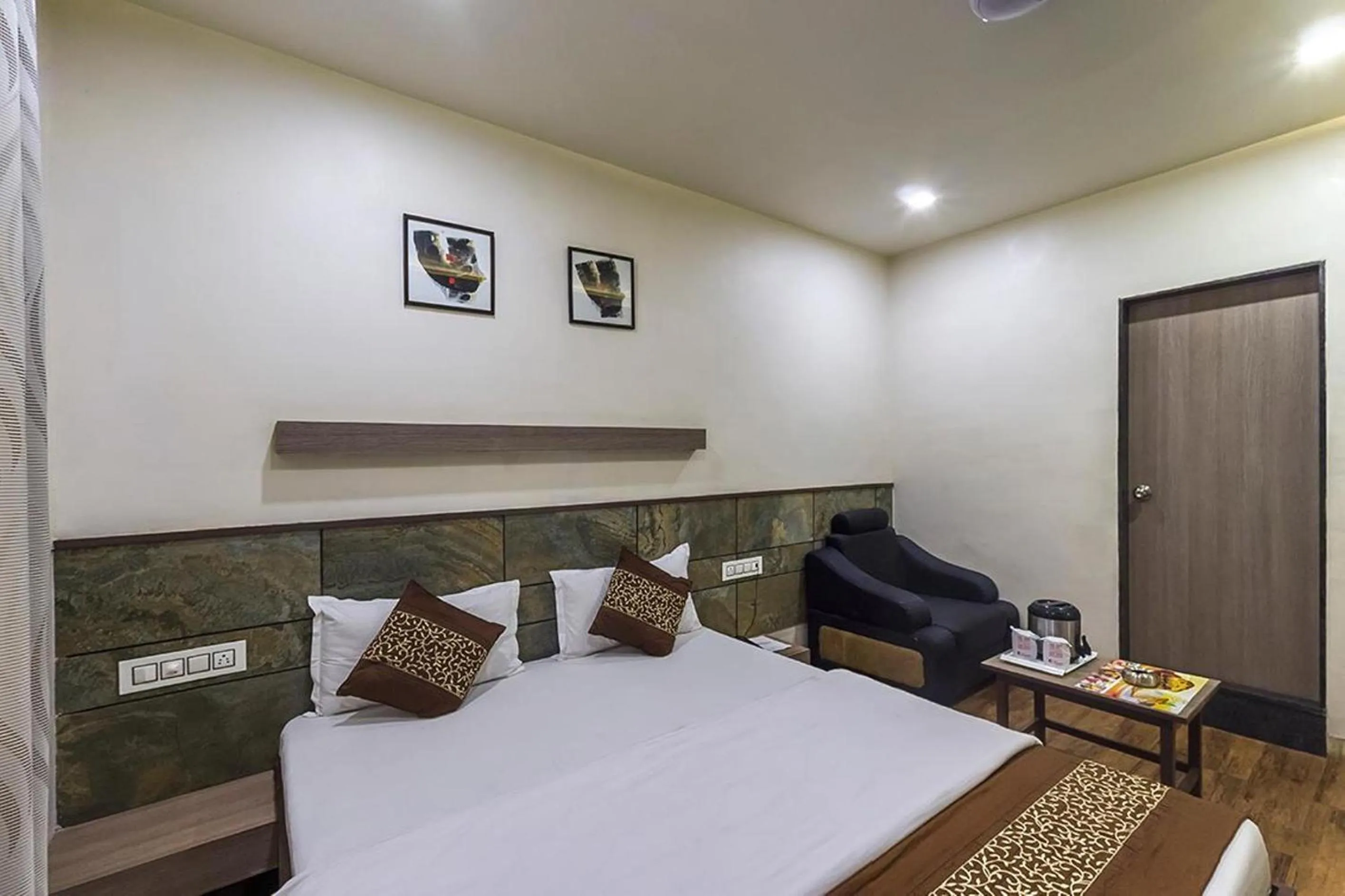 Bedroom, Bed in Hotel City Inn