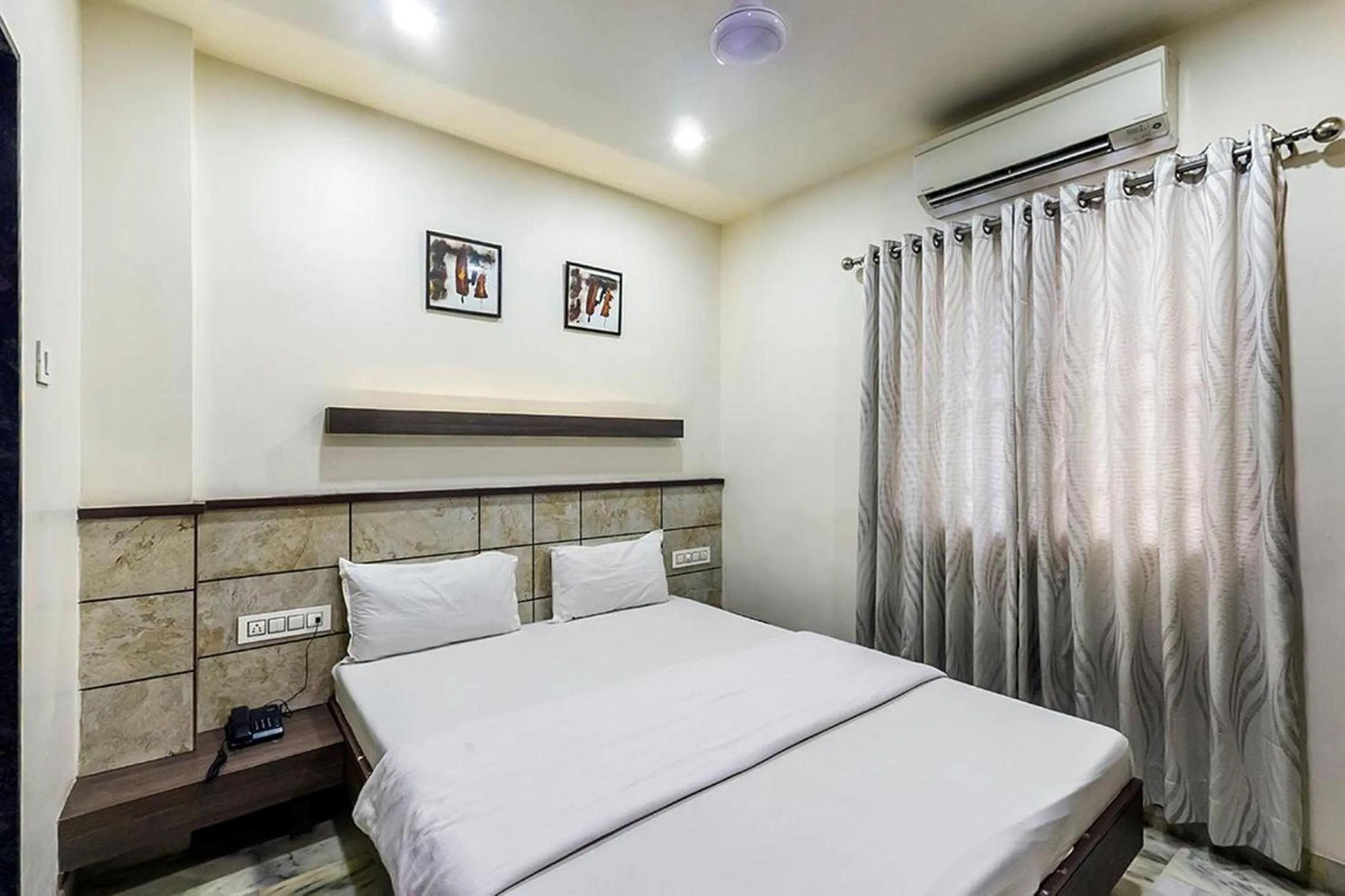 Bedroom, Bed in Hotel City Inn