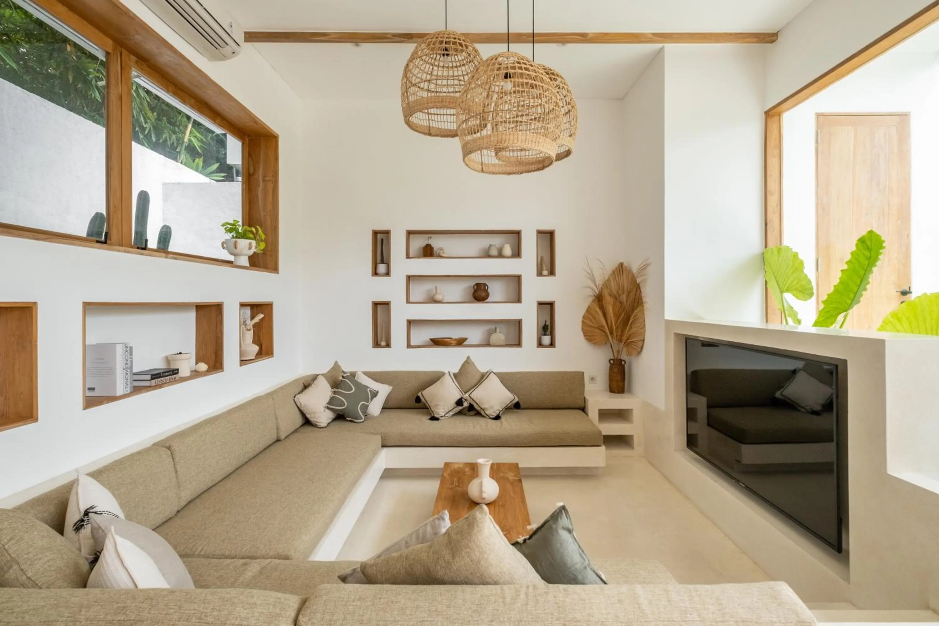 Living room in Mr. & Mrs. W Bingin by Alfred in Bali