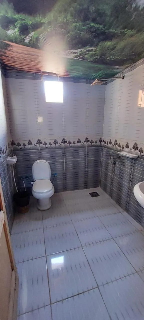 Green Beach Camp & Hotel