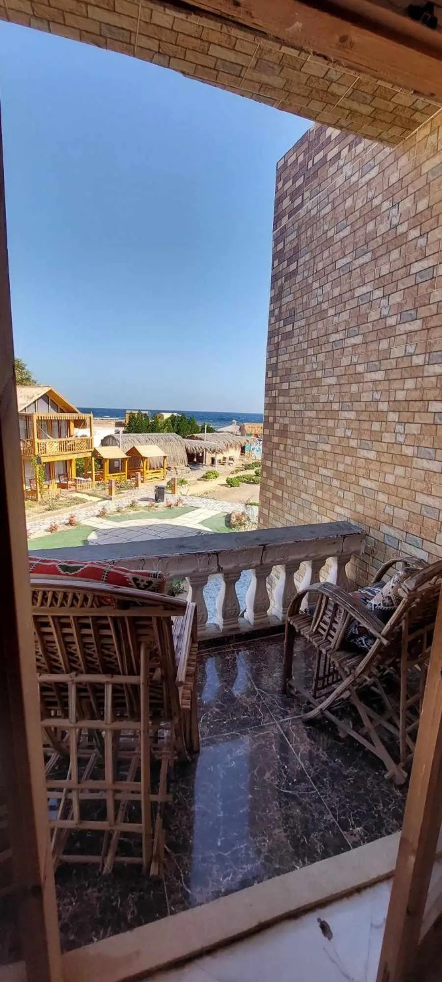 Green Beach Camp & Hotel