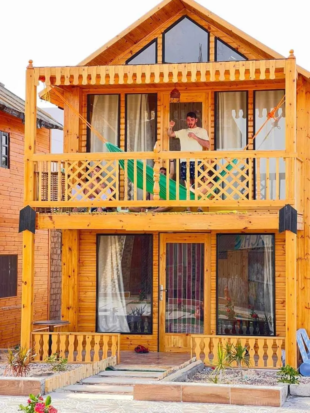 Green Beach Camp & Hotel