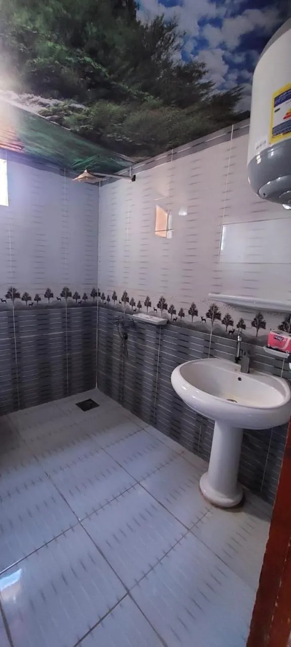 Green Beach Camp & Hotel