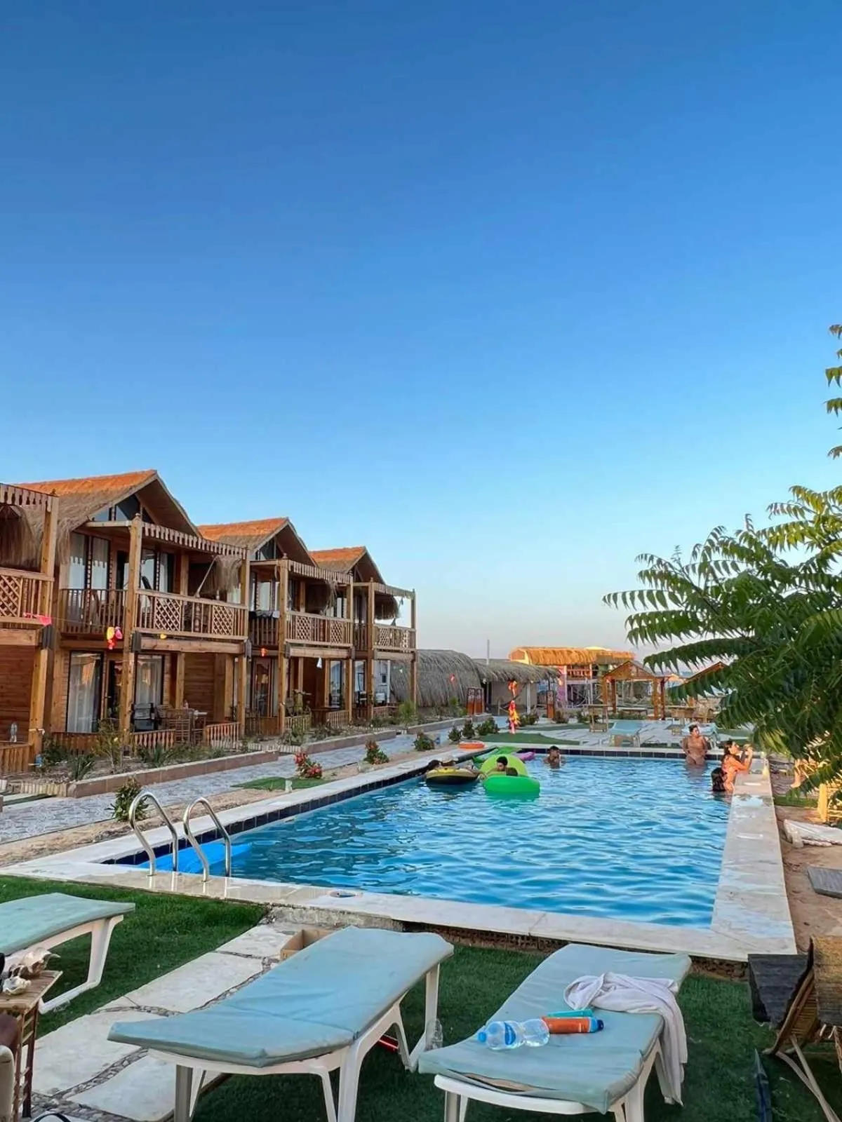 Green Beach Camp & Hotel