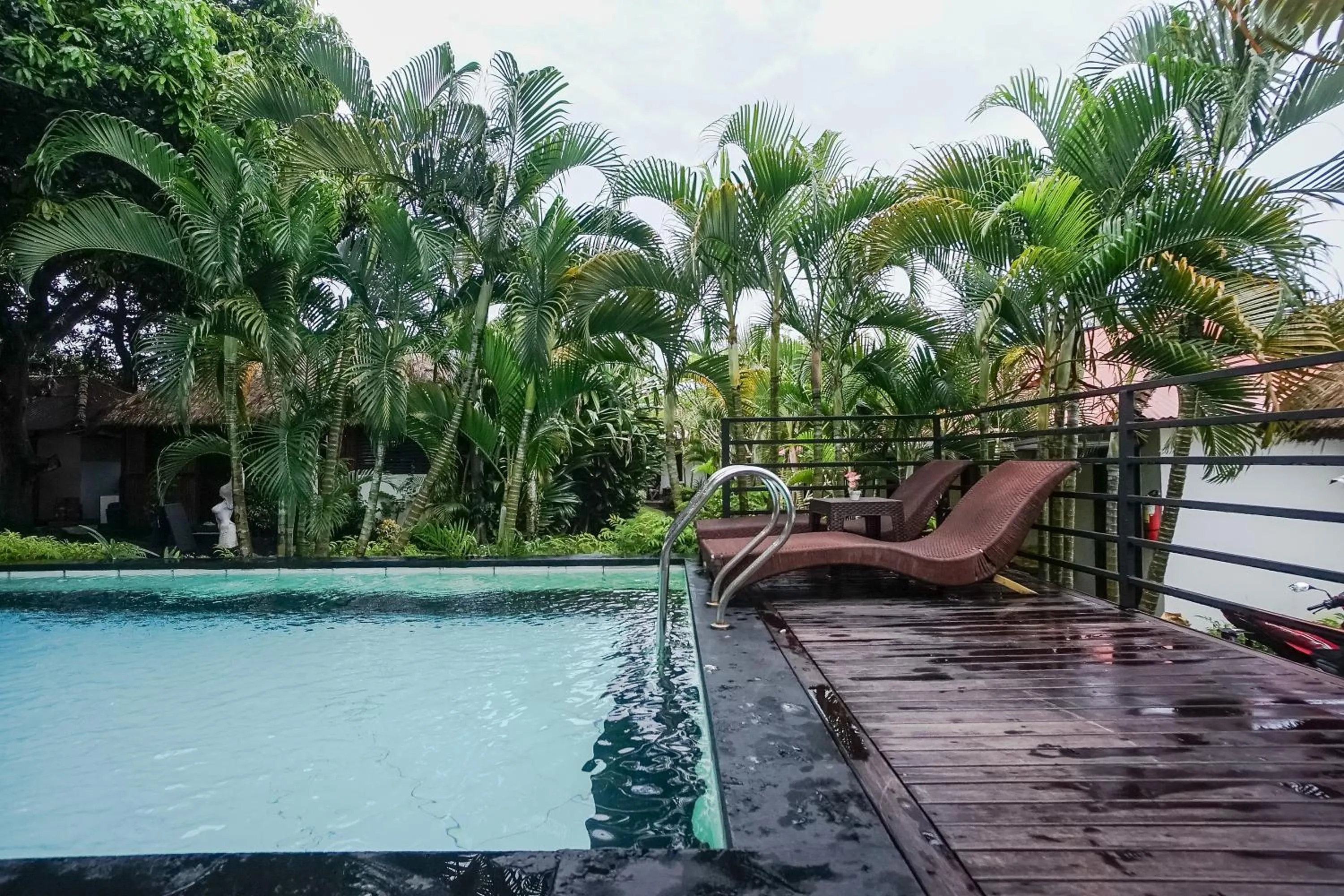 Swimming pool in Kampung 168
