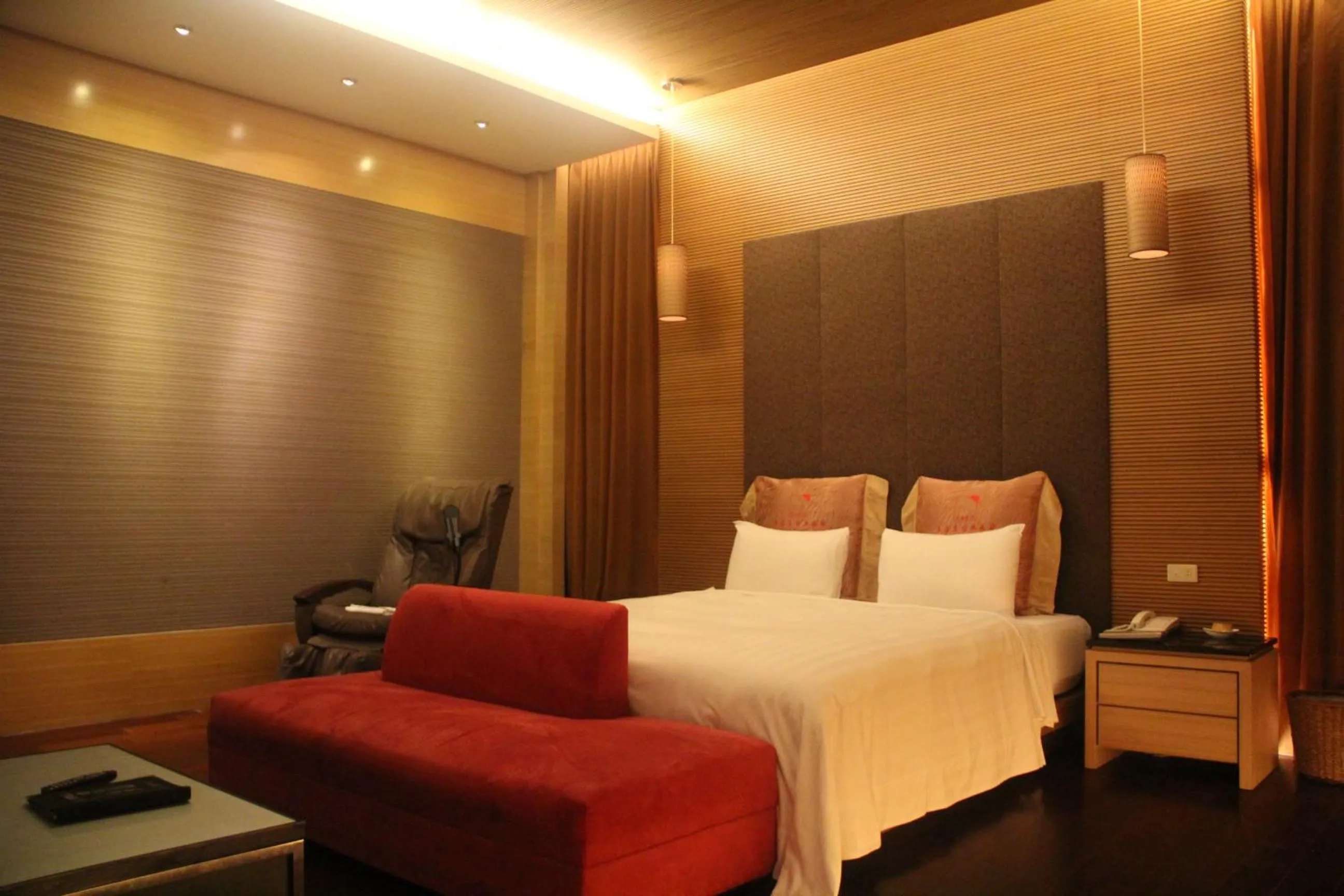 Bed in Madrid Classic Hotel