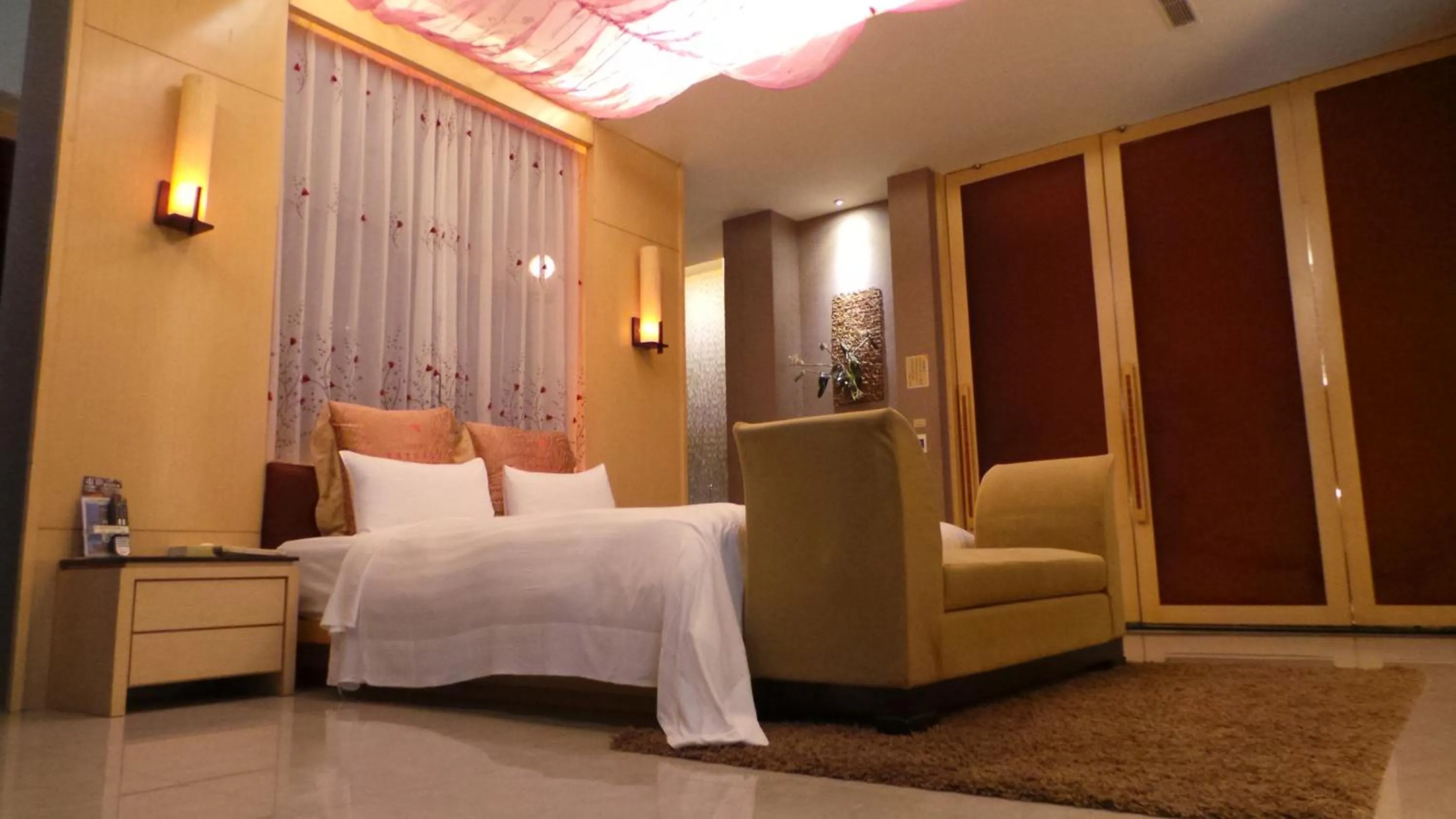 Bed in Madrid Classic Hotel