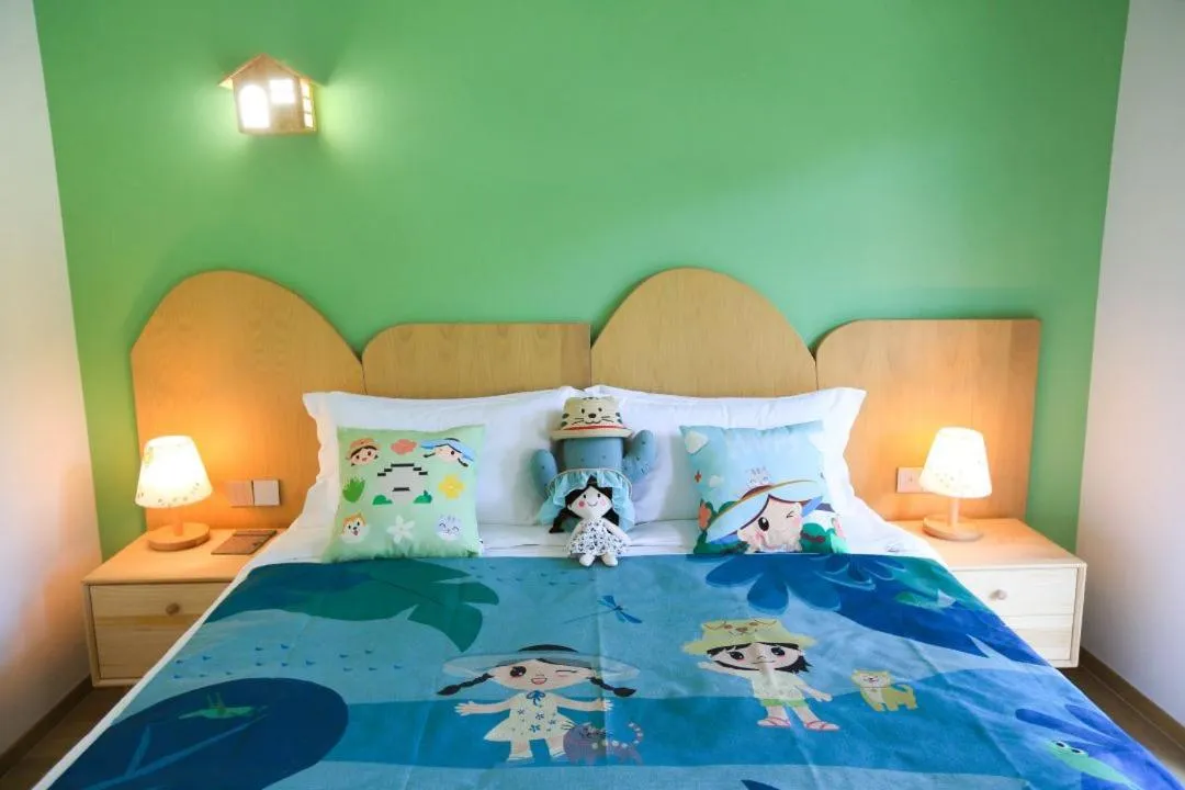 Bed in Little Hakka Hotel