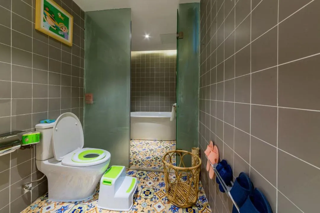 Toilet in Little Hakka Hotel