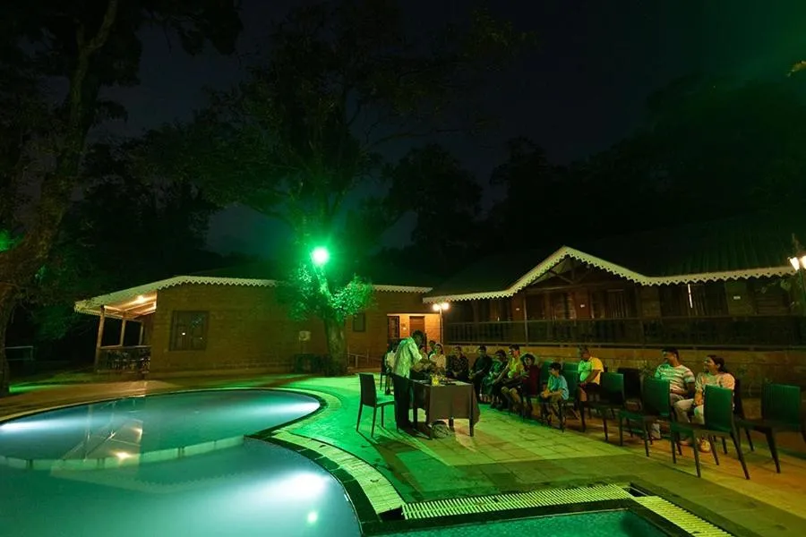 Evening entertainment in Scarlet Resort