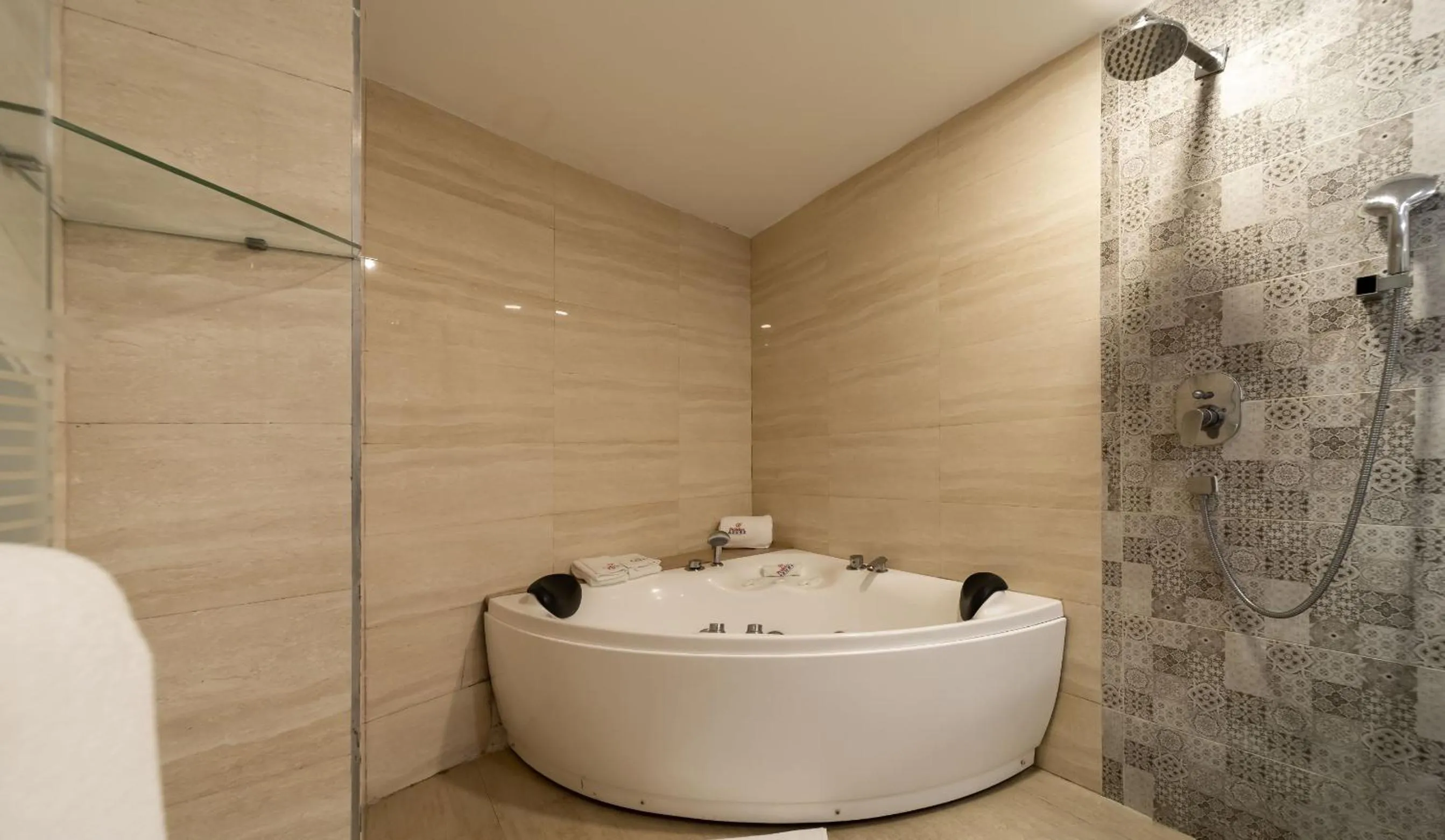 Shower in PrideInn Azure Hotel Nairobi Westlands