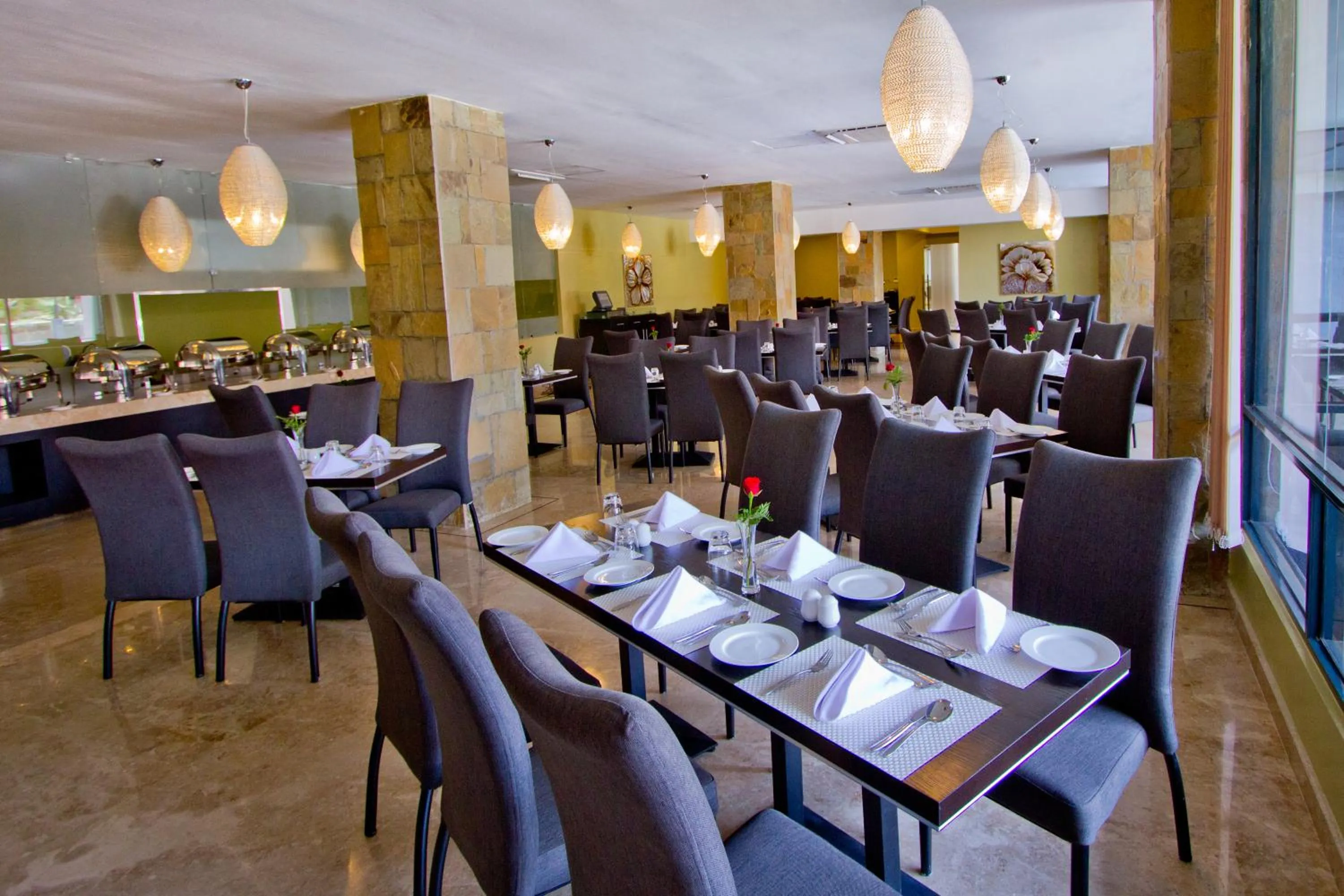 Restaurant/places to eat in PrideInn Azure Hotel Nairobi Westlands