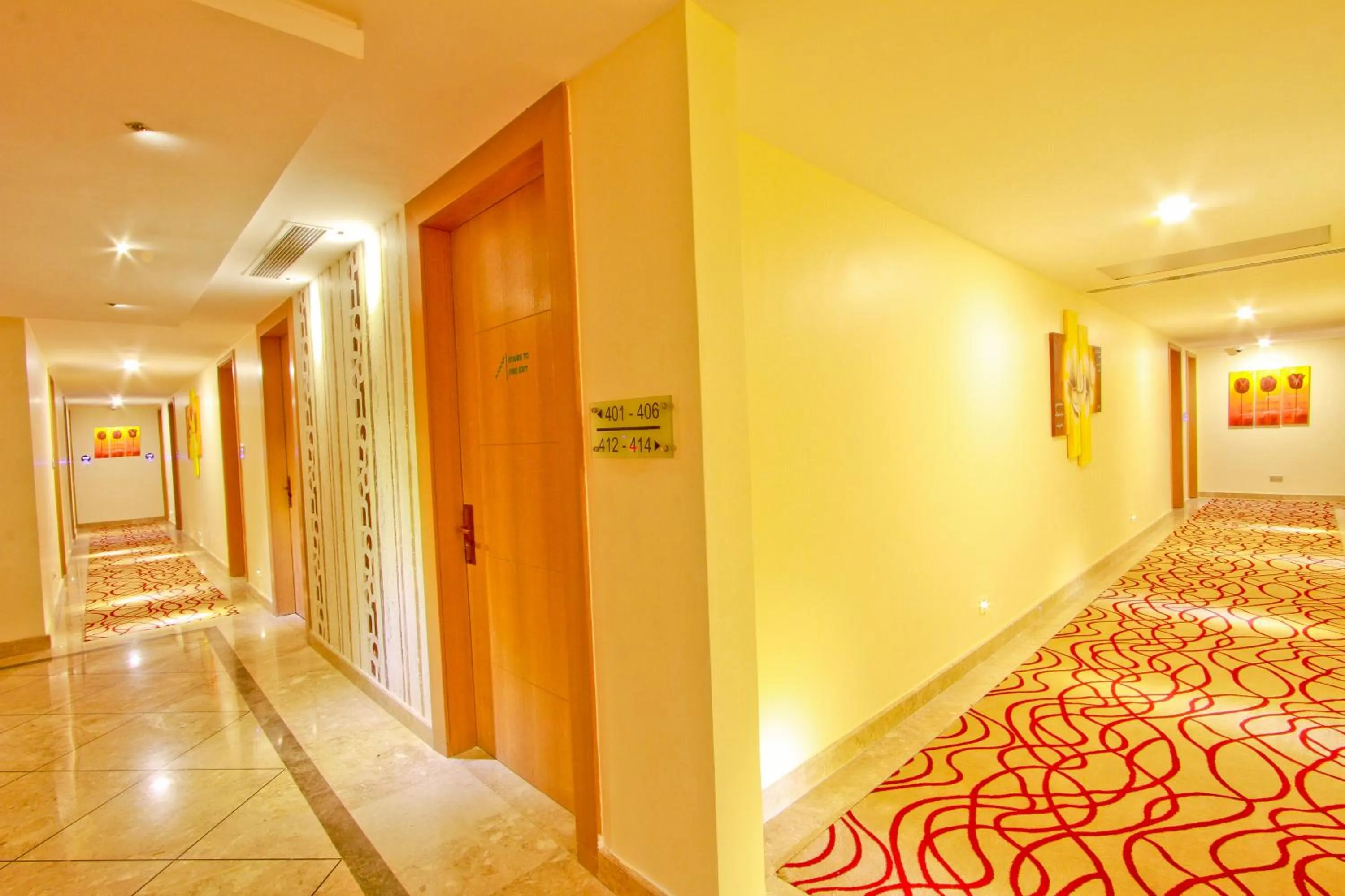 Facade/entrance, Bed in PrideInn Azure Hotel Nairobi Westlands