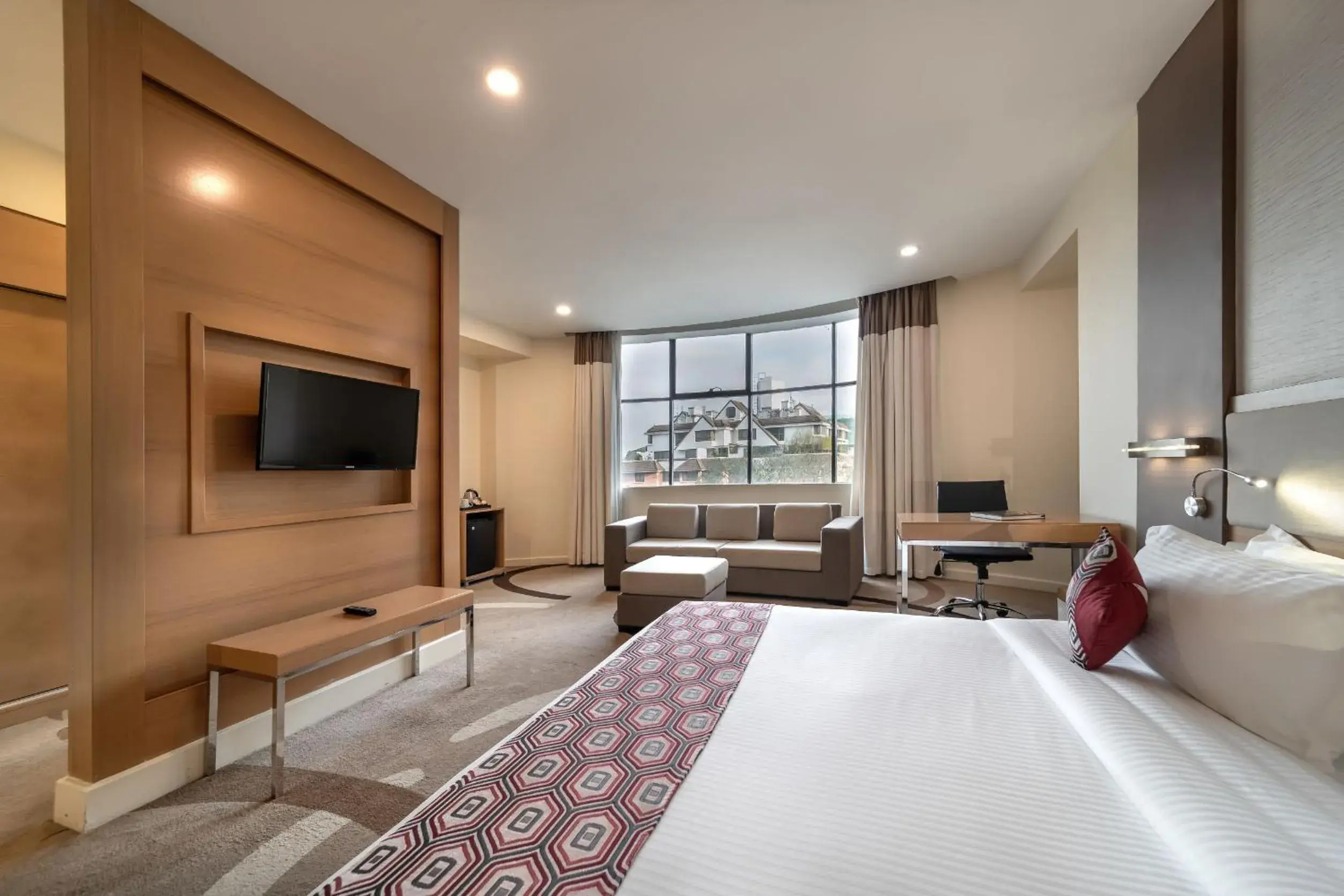 Deluxe King Room with City View in PrideInn Azure Hotel Nairobi Westlands Deluxe King Room with City View in PrideInn Azure Hotel Nairobi Westlands