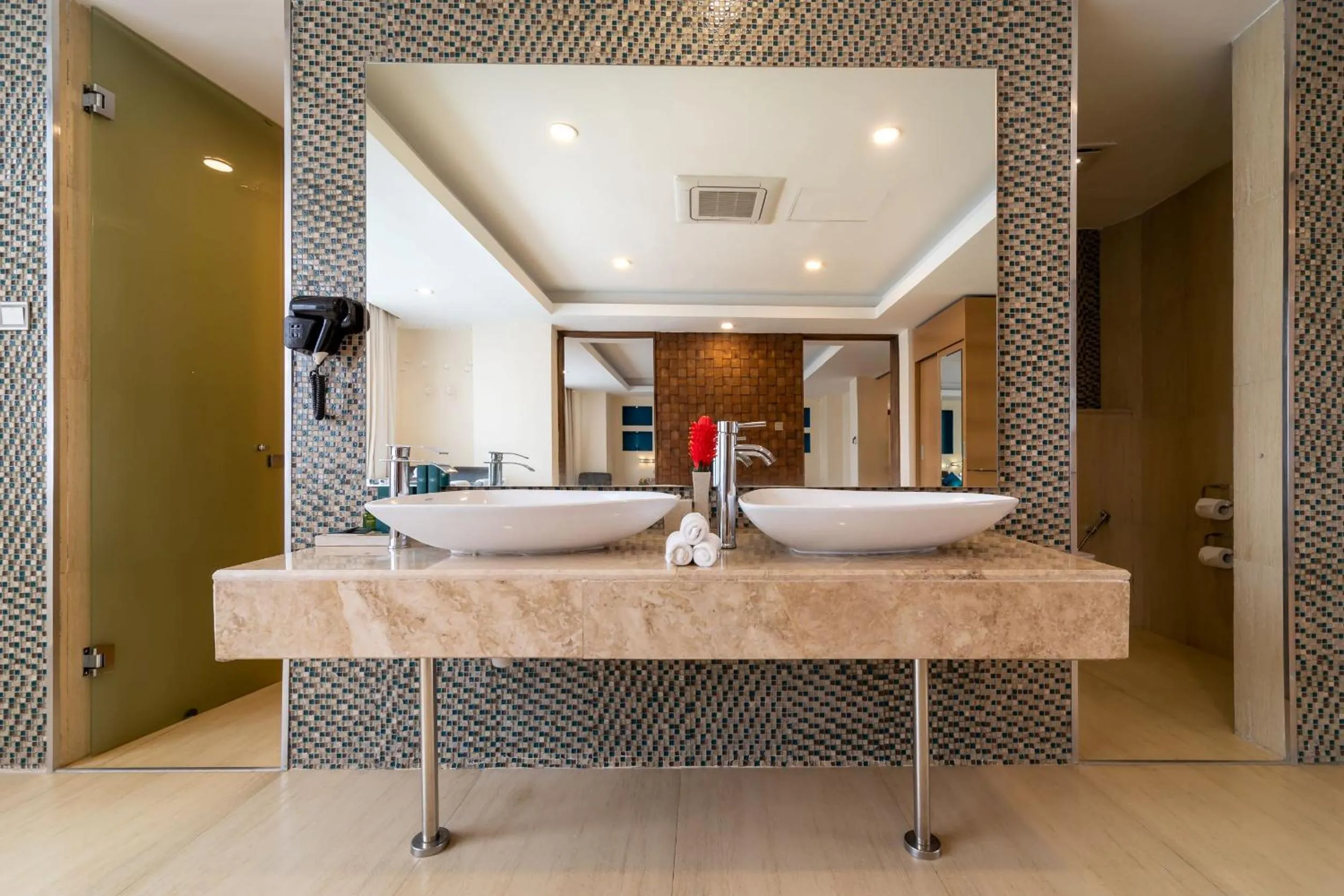 Shower in PrideInn Azure Hotel Nairobi Westlands