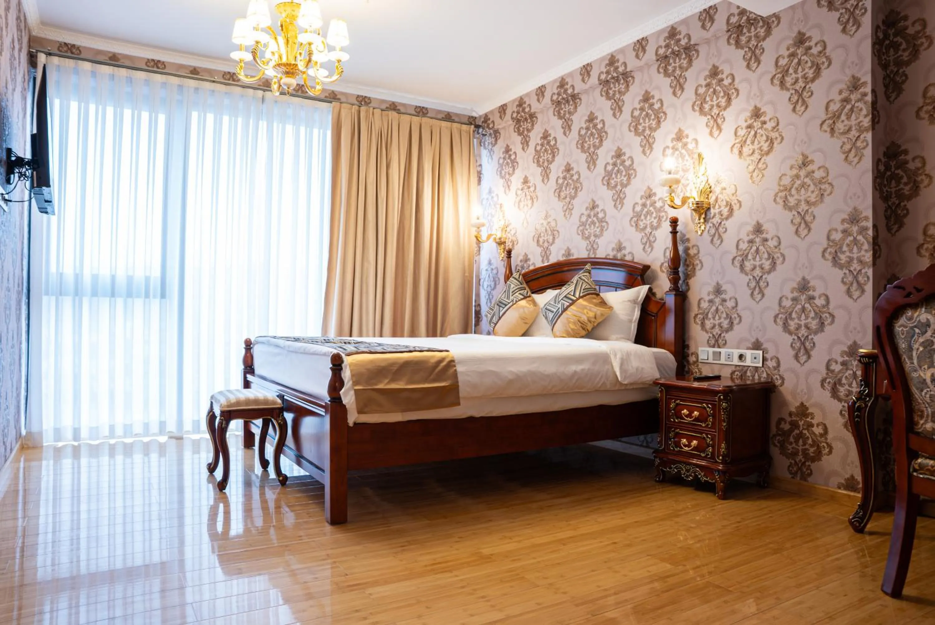 Bedroom, Bed in Panorama Lisi Grand Hotel