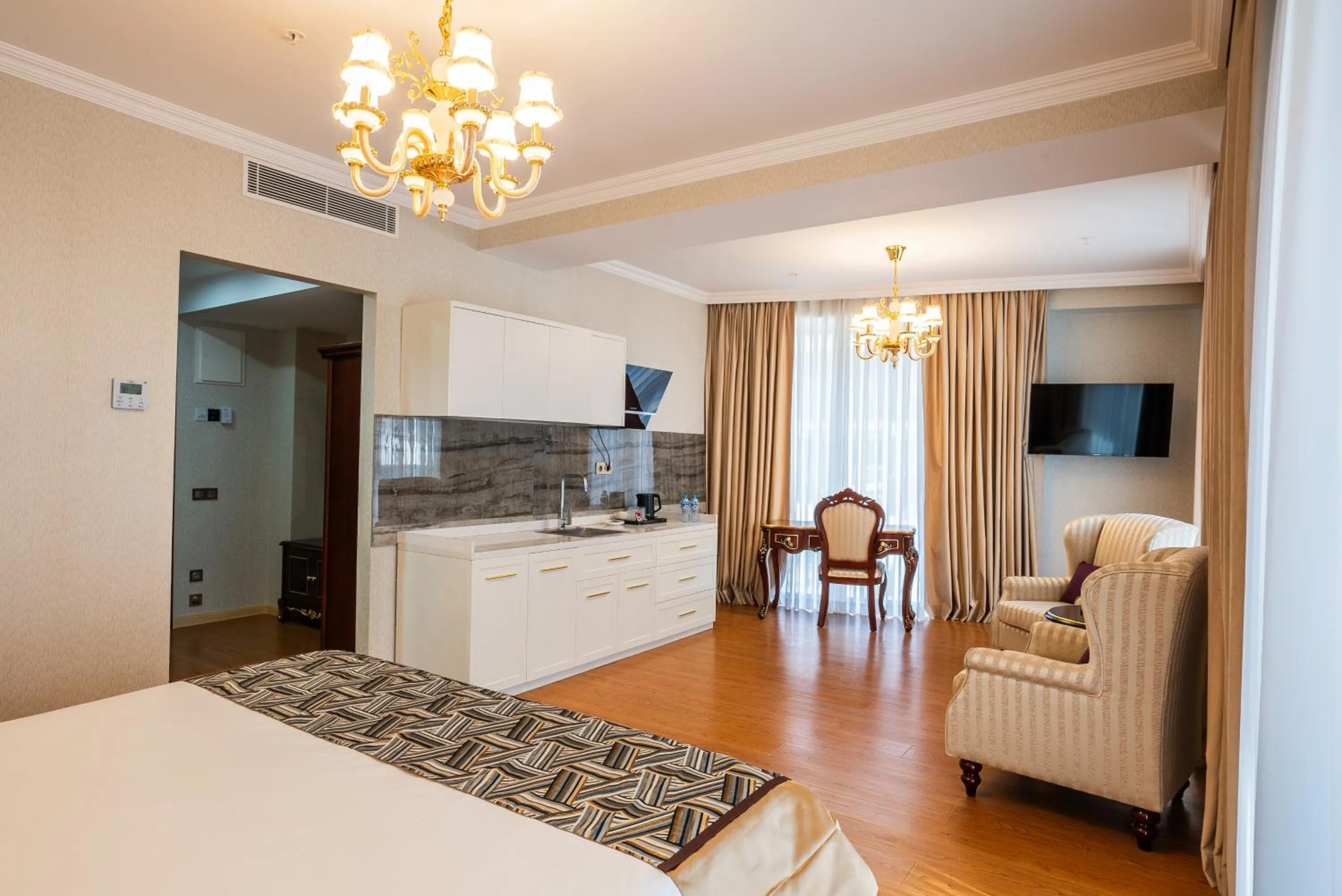 Bedroom in Panorama Lisi Grand Hotel