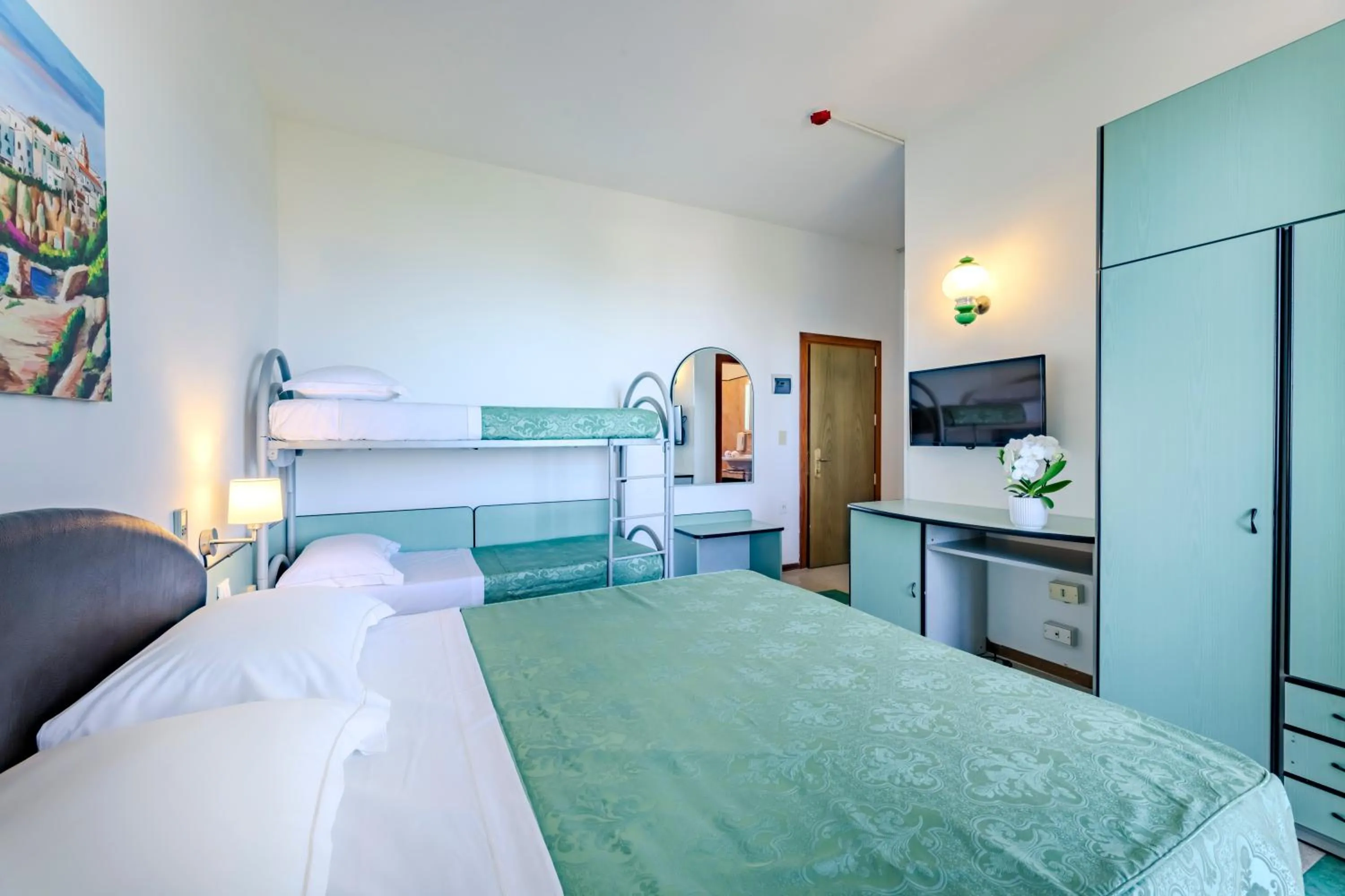 Photo of the whole room, Bed in Paglianza Hotel