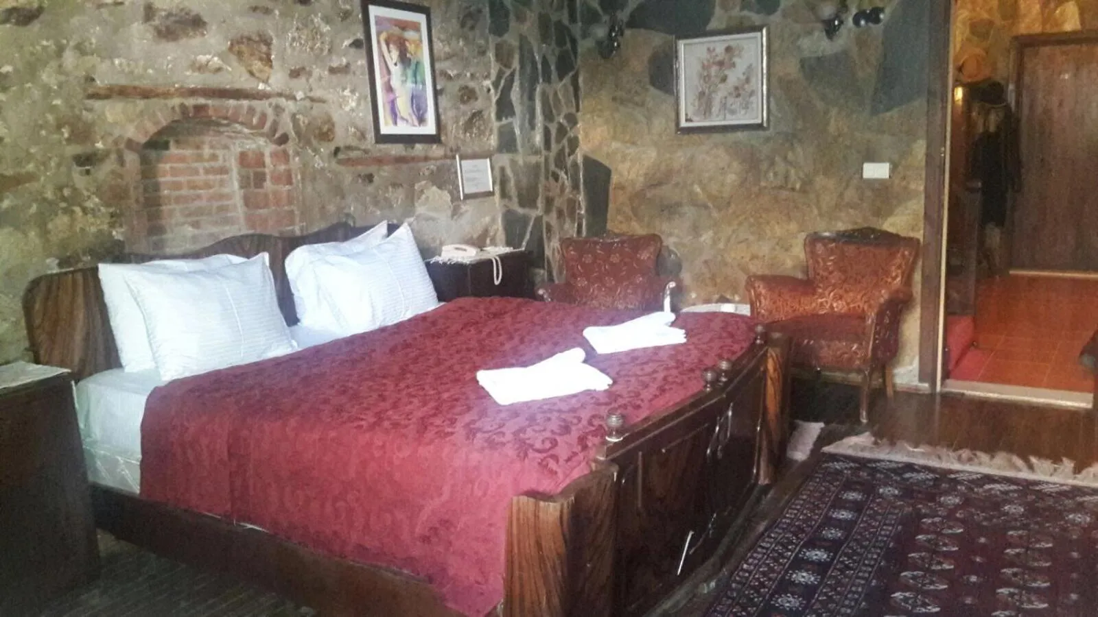 Bed in Otel Yorgo Seferis