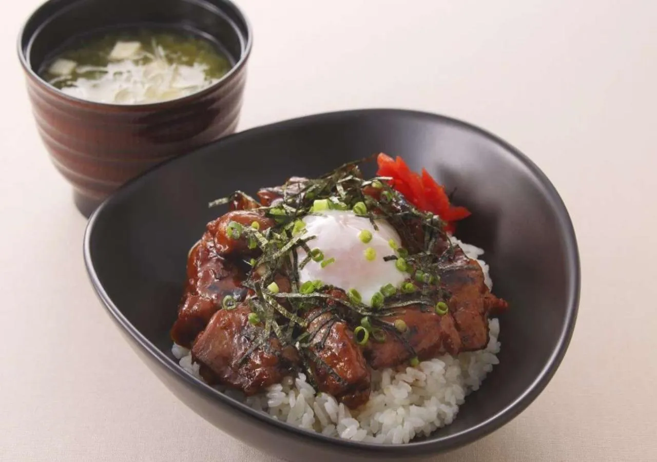 room service in Business Inn Norte