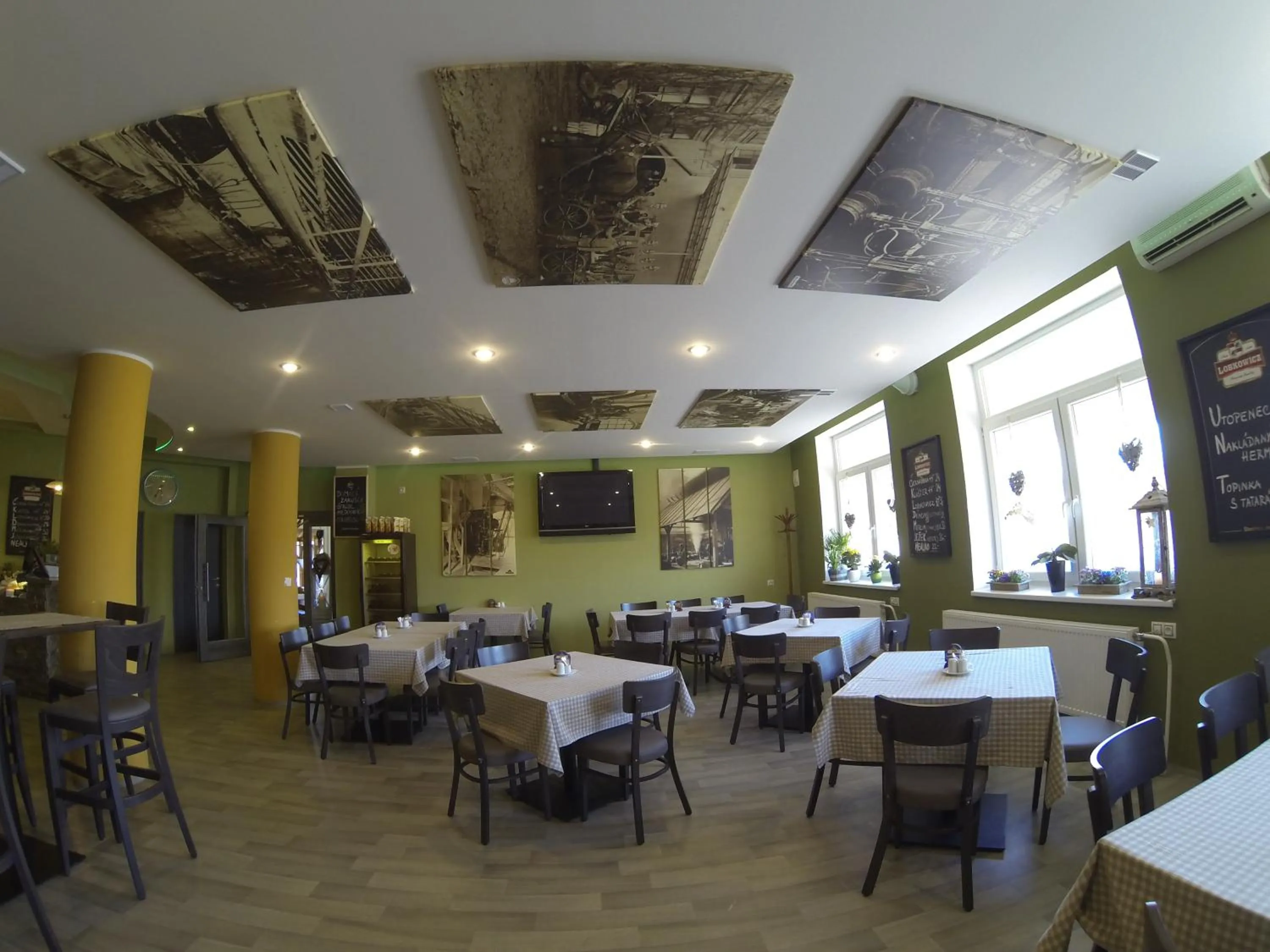 Restaurant/places to eat in Hotel Gól Prostějov