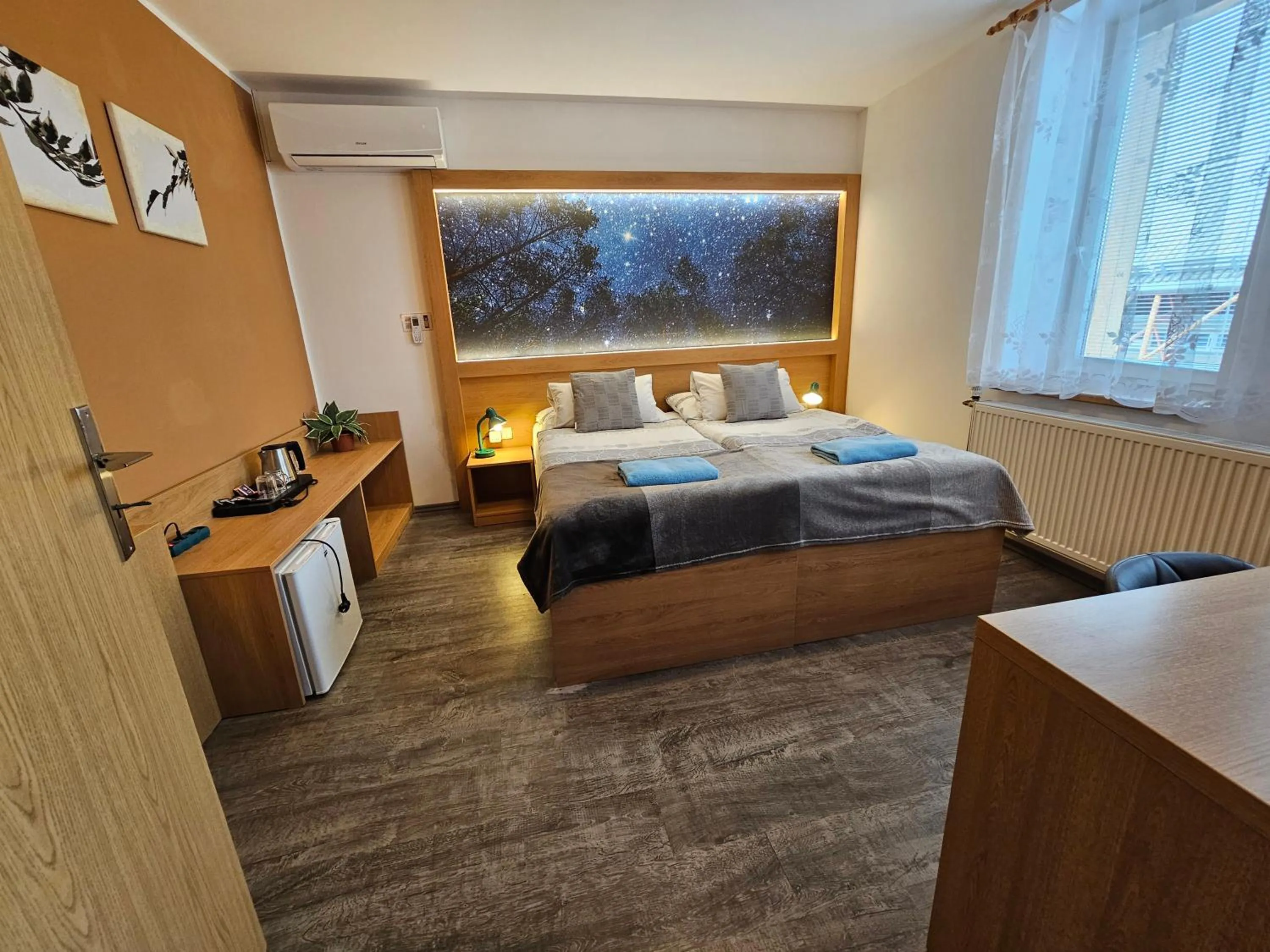 air conditioner, Bed in Hotel Gól Prostějov