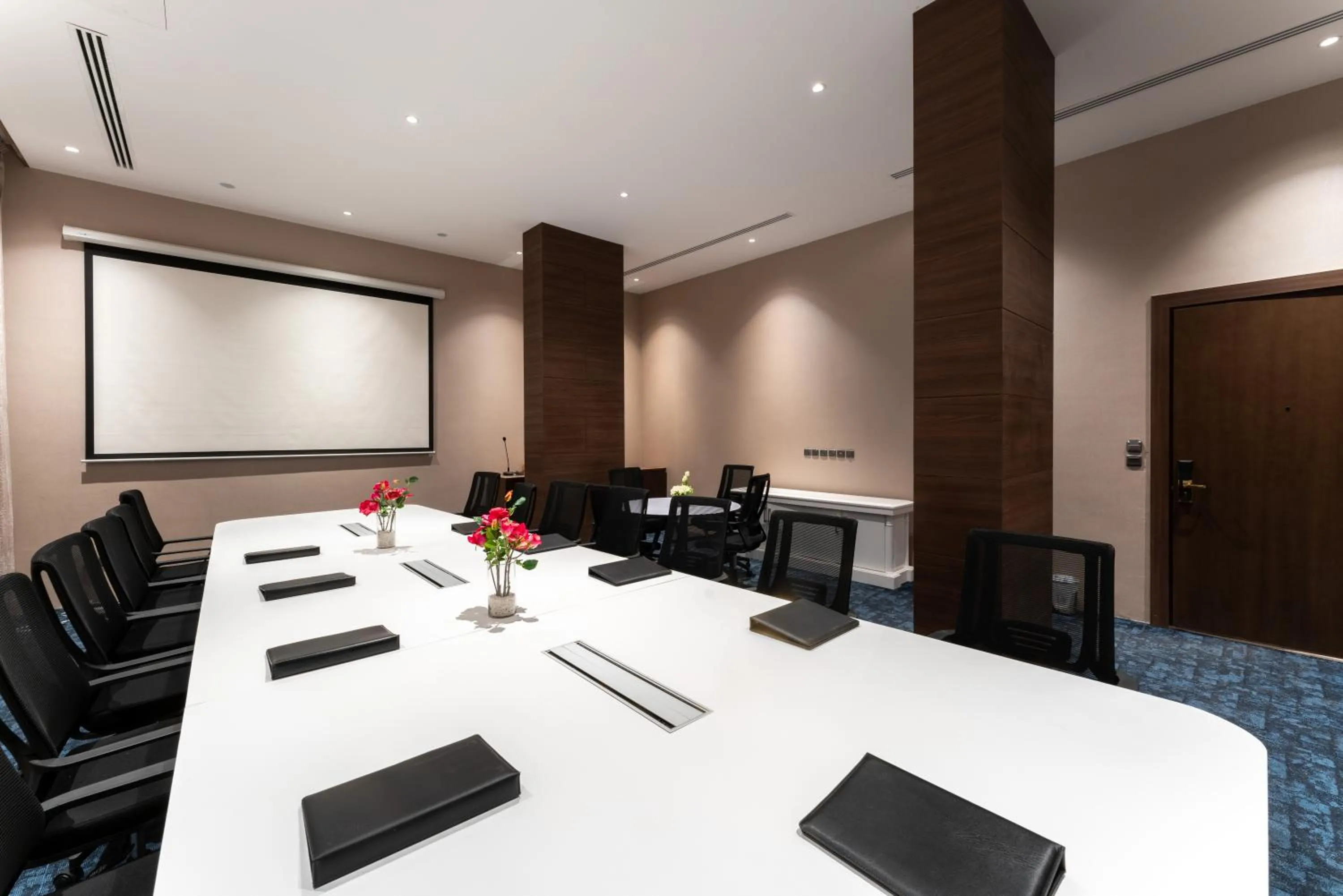 Meeting/conference room in Lilac Park Hotel