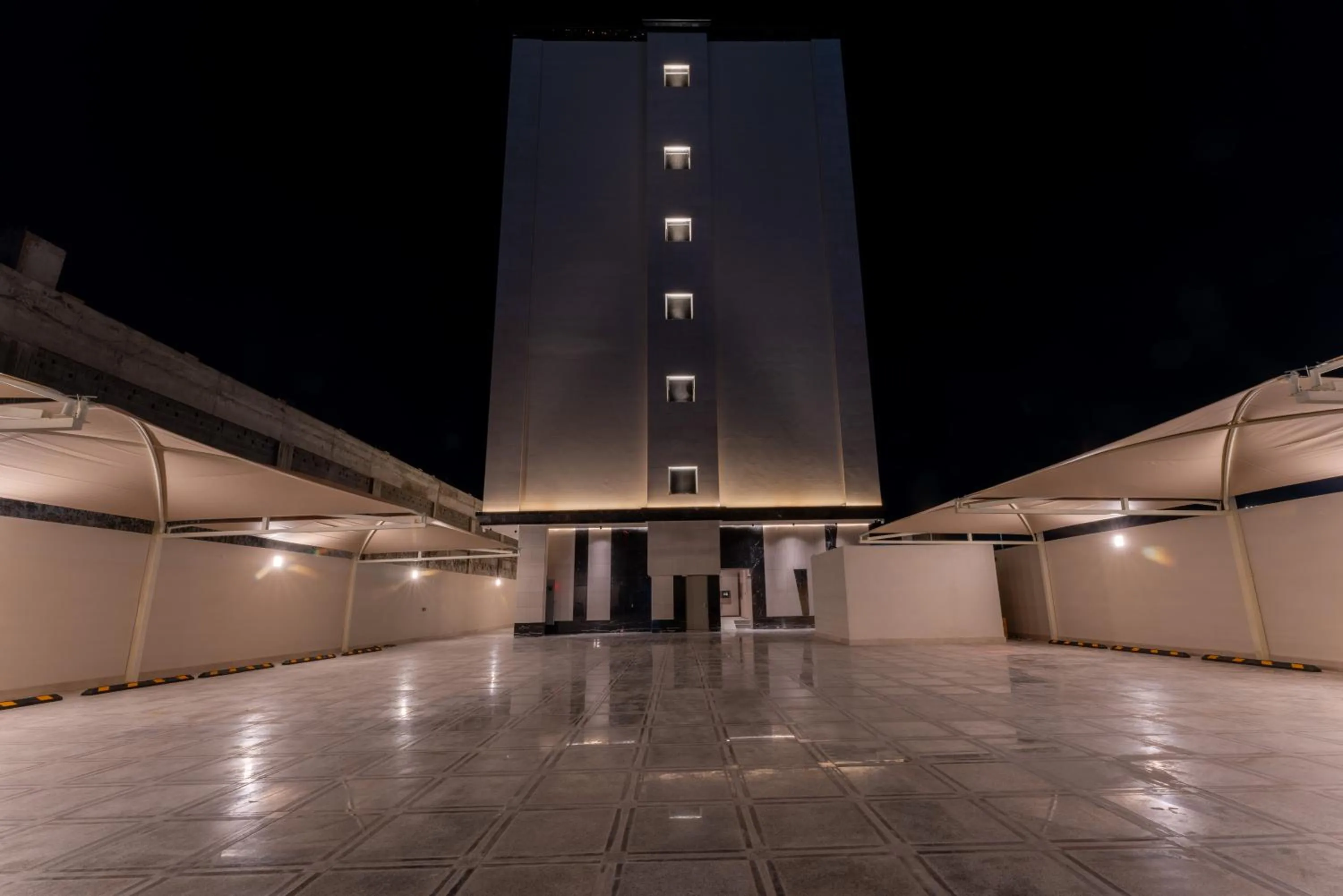 Parking in Lilac Park Hotel