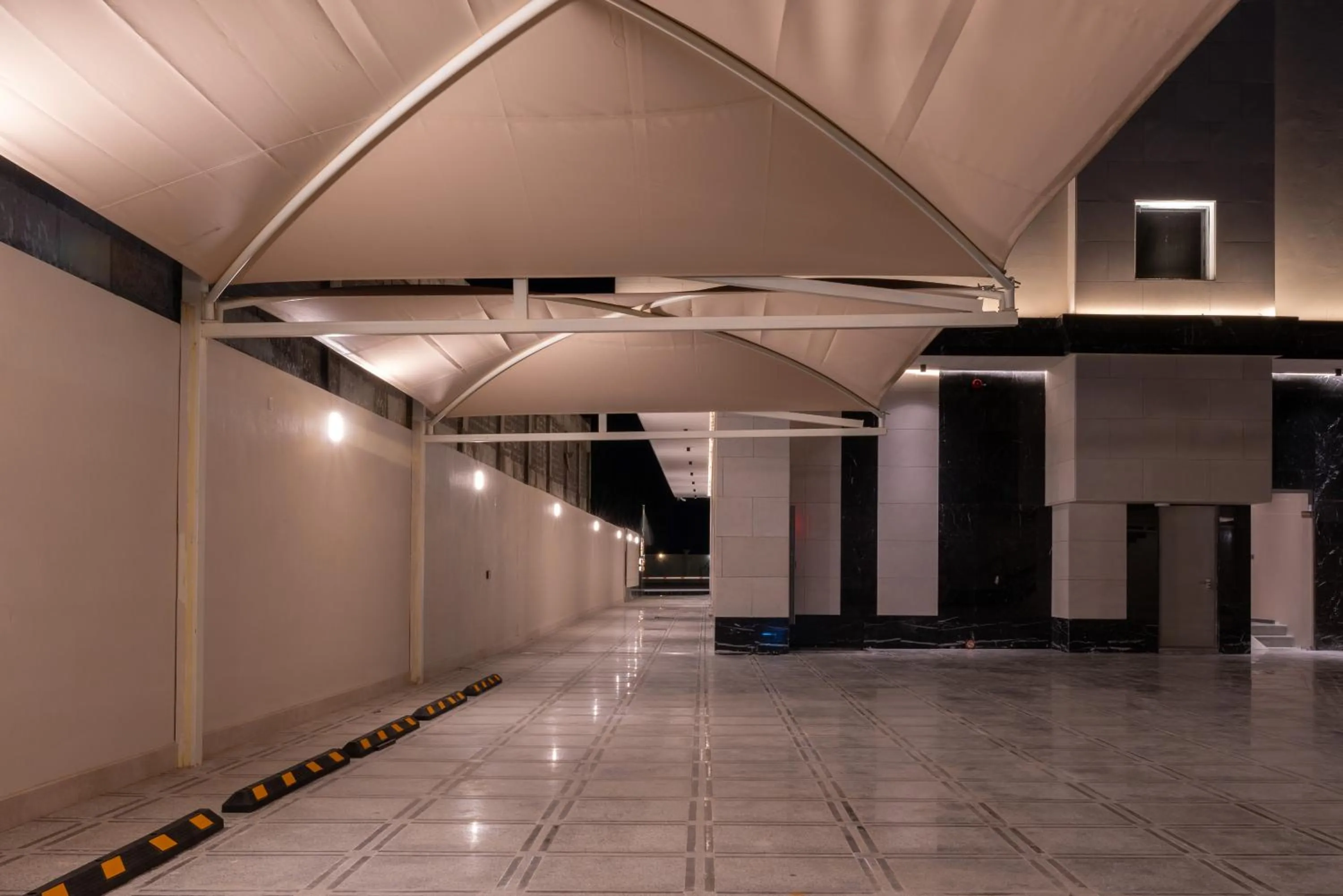 Parking in Lilac Park Hotel