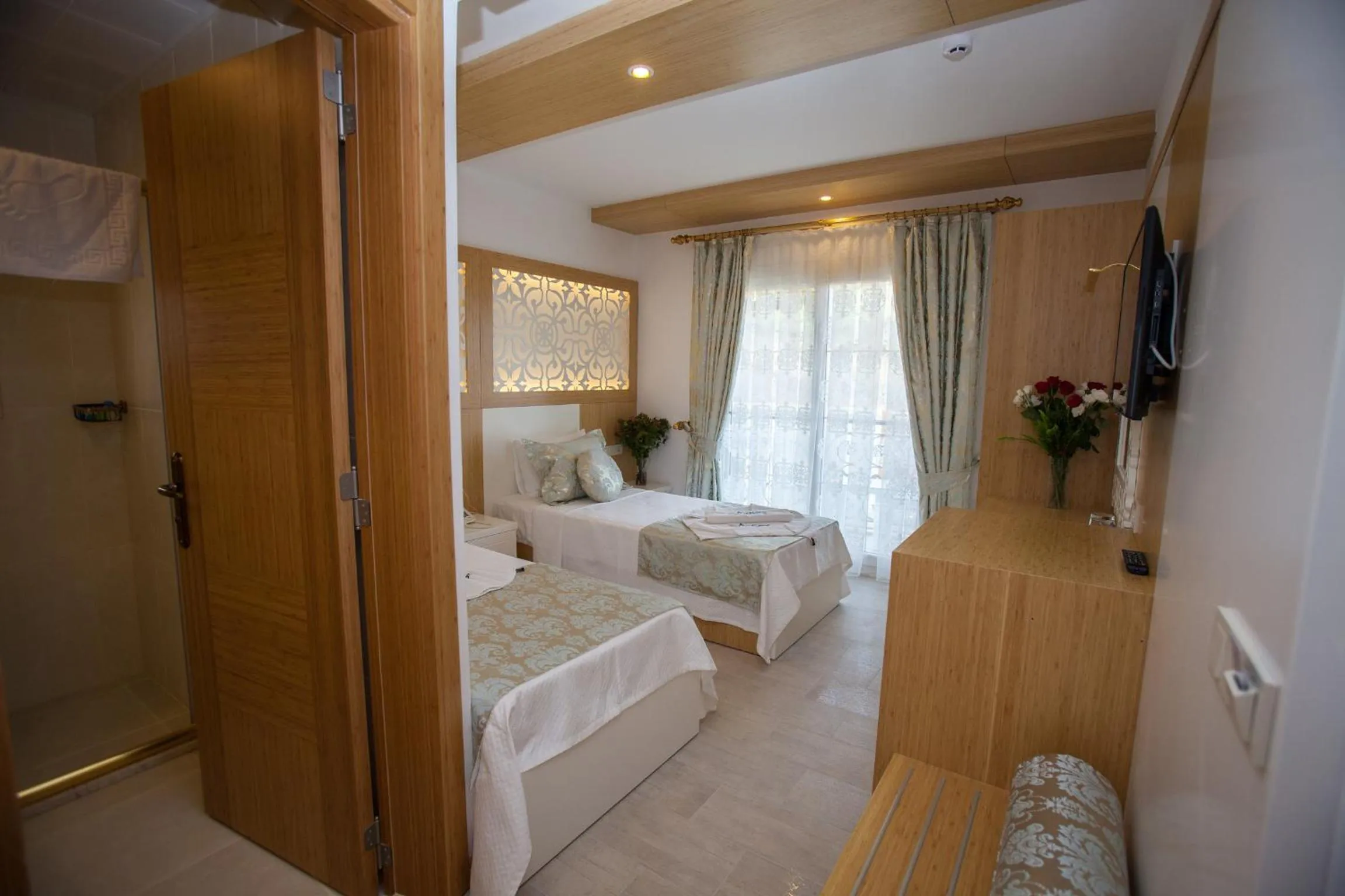 Photo of the whole room, Bed in Hotel Aysima